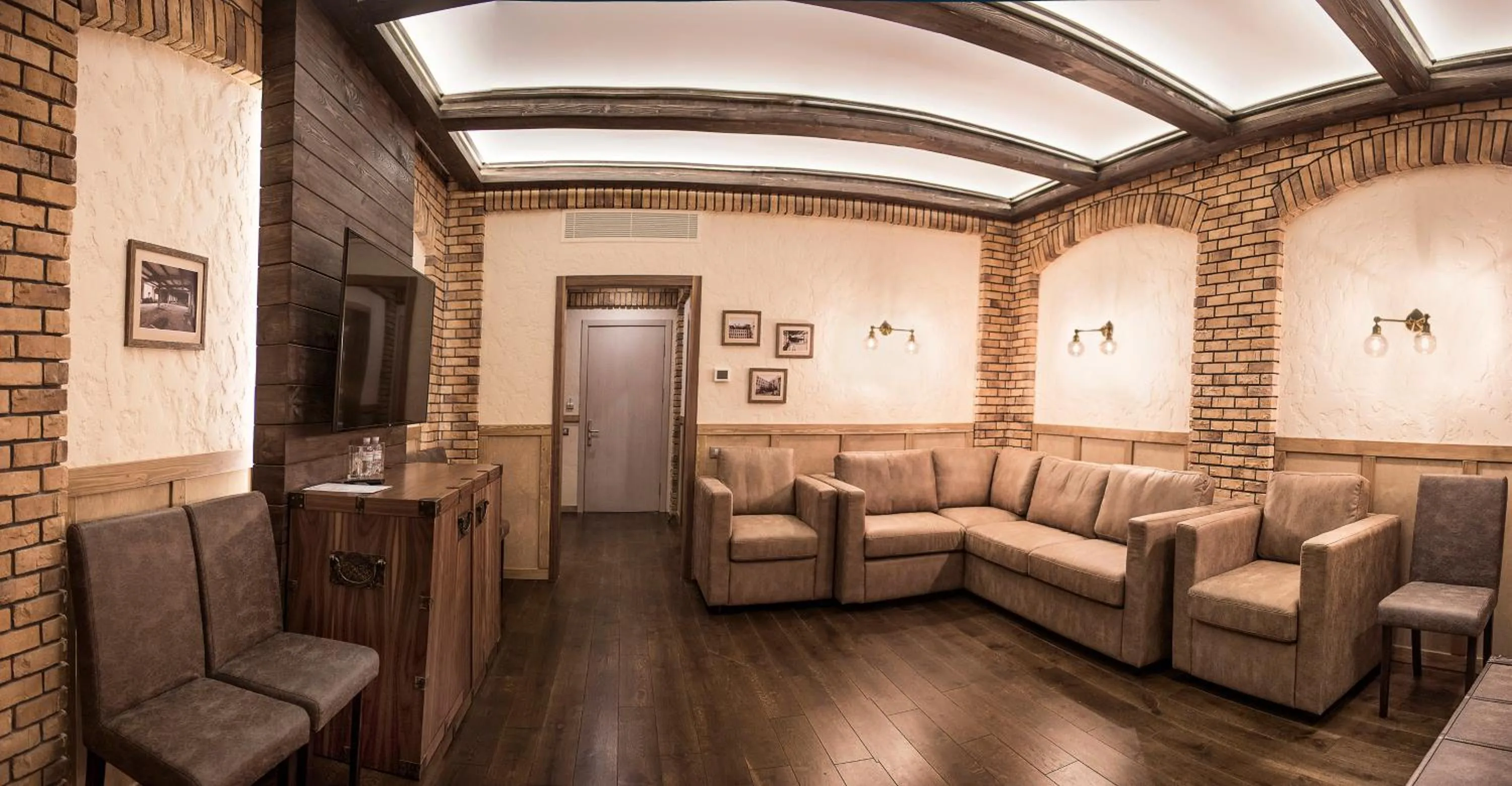 Photo of the whole room in Tsunami Spa Hotel