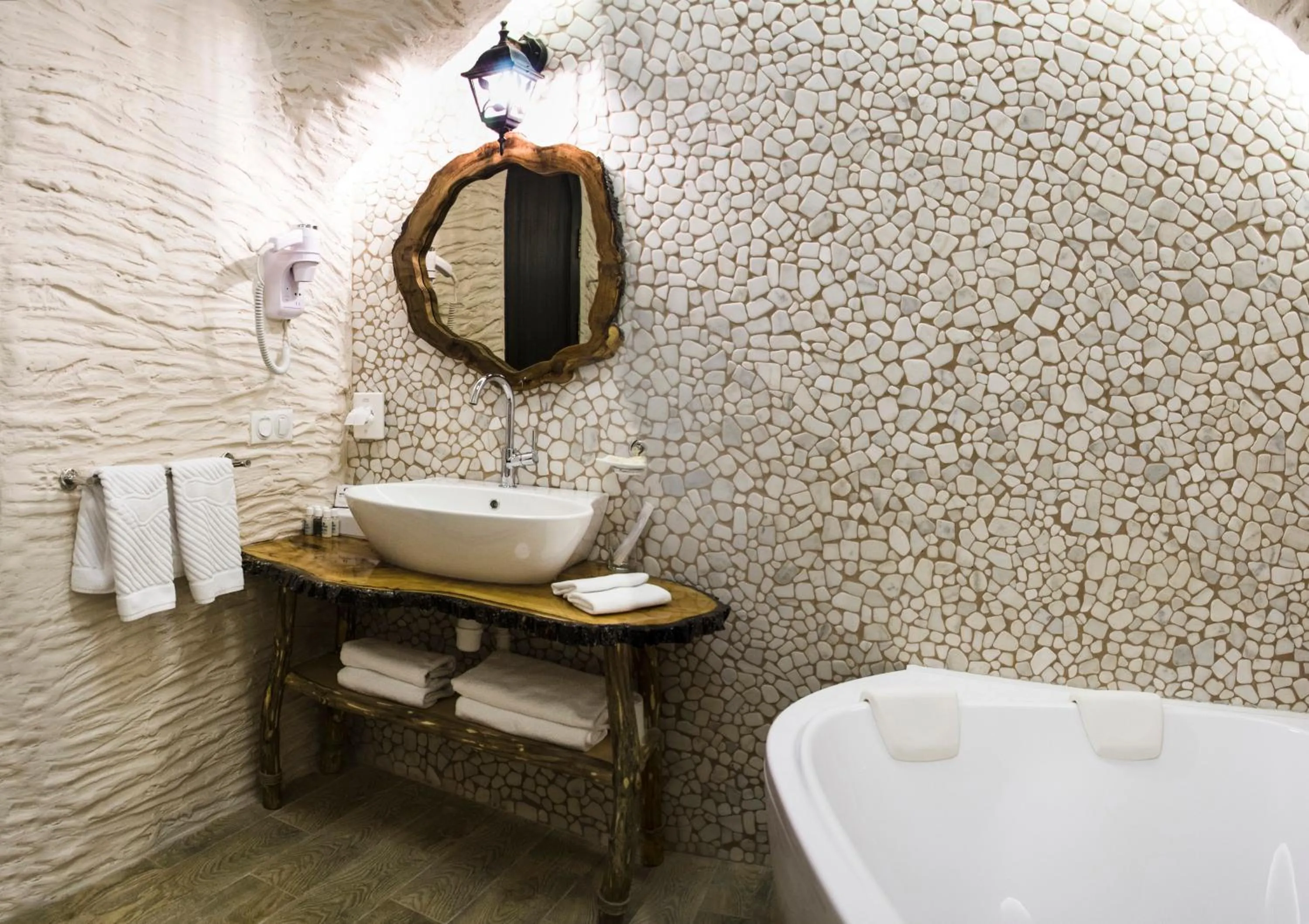 Bathroom in Tsunami Spa Hotel