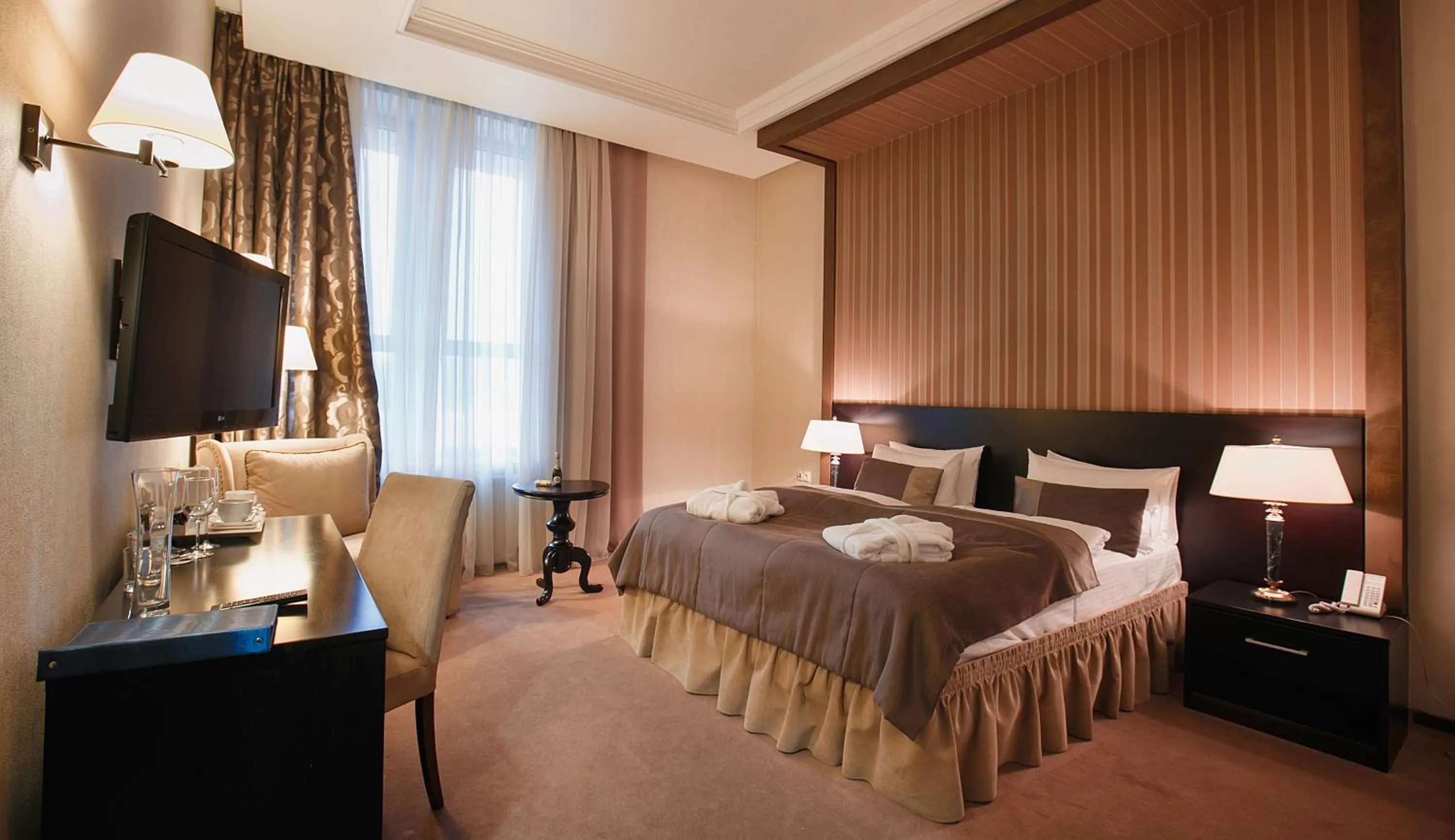 Photo of the whole room, Bed in Tsunami Spa Hotel