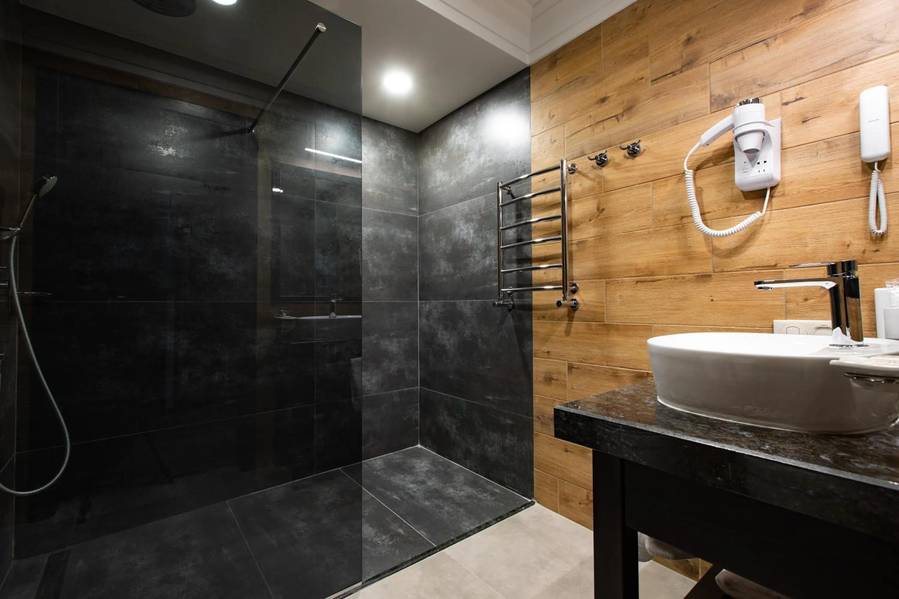 Shower in Tsunami Spa Hotel