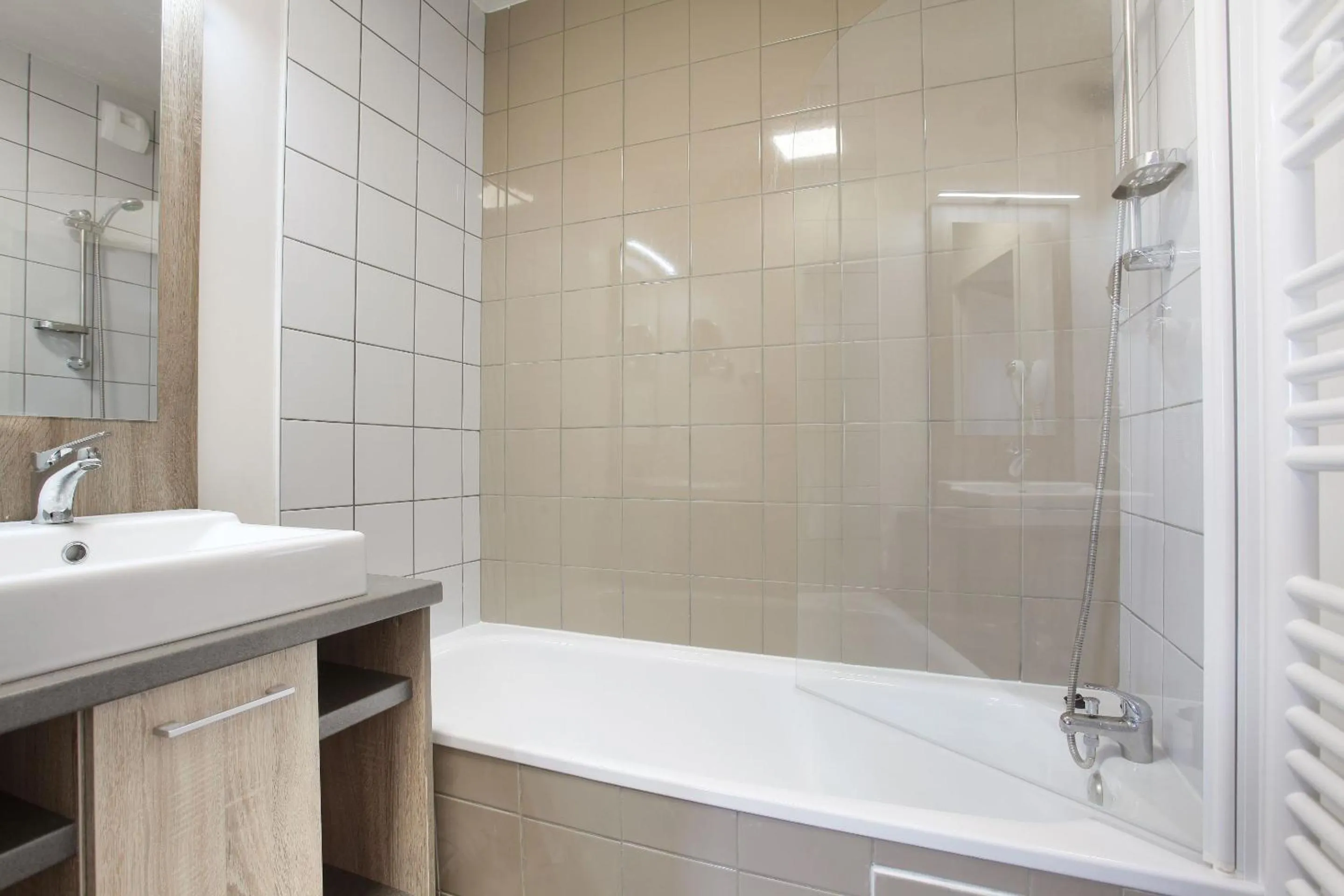 Bathroom in Résidence Odalys Le Village de Praroustan