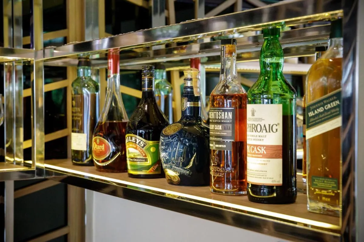 9 SUITE Luxury Boutique Hotel