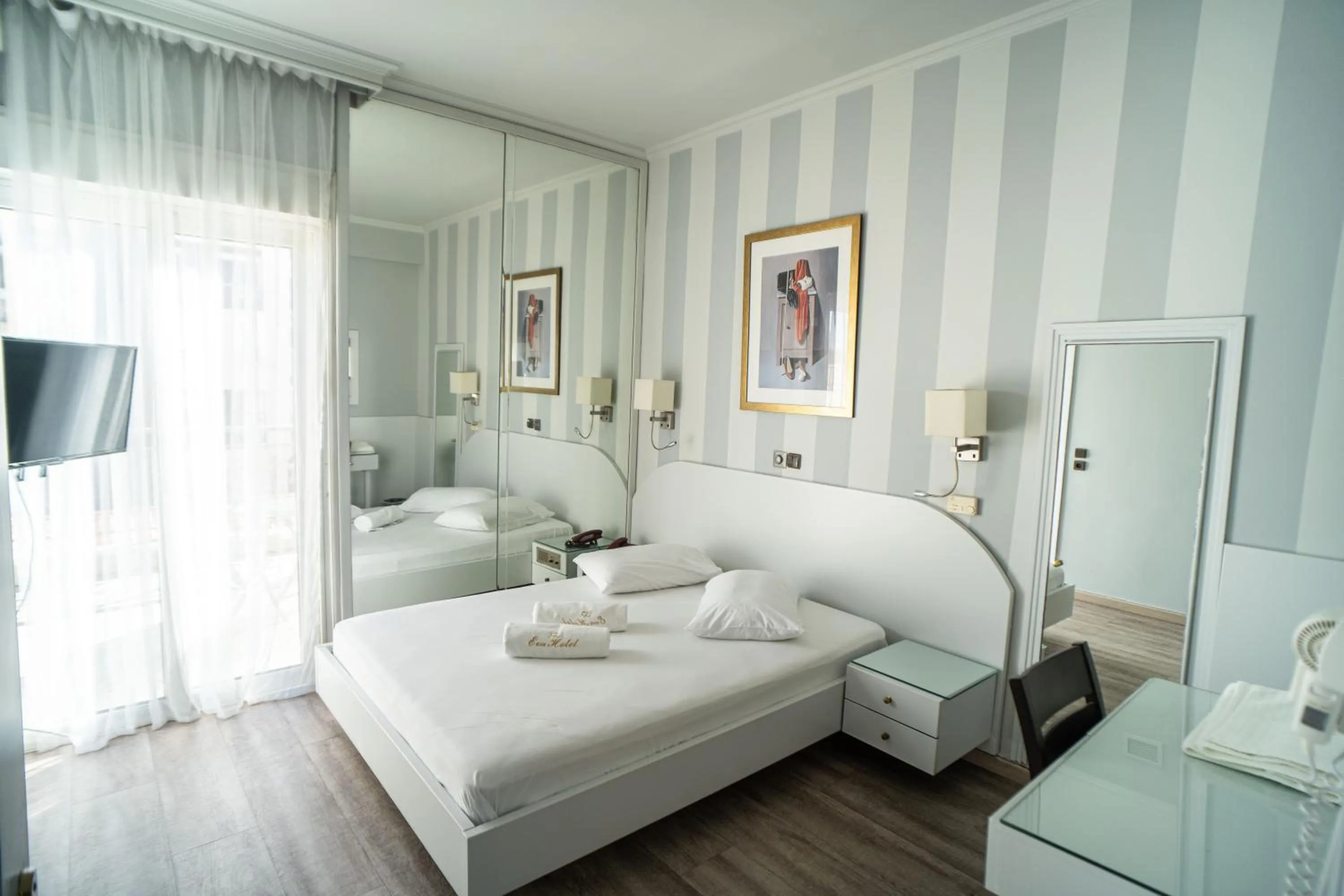 Bed in Eva Hotel Piraeus