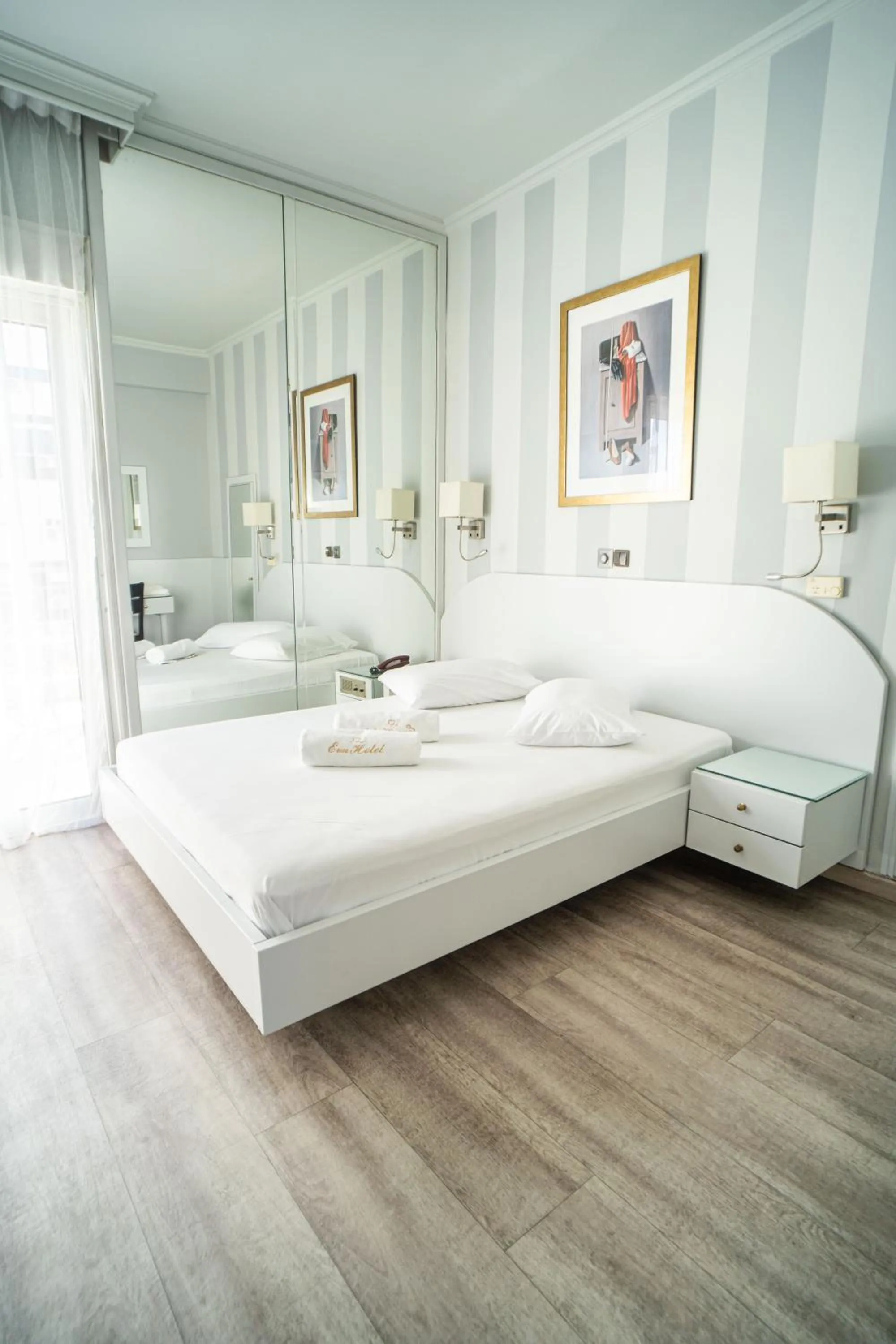 Bed in Eva Hotel Piraeus