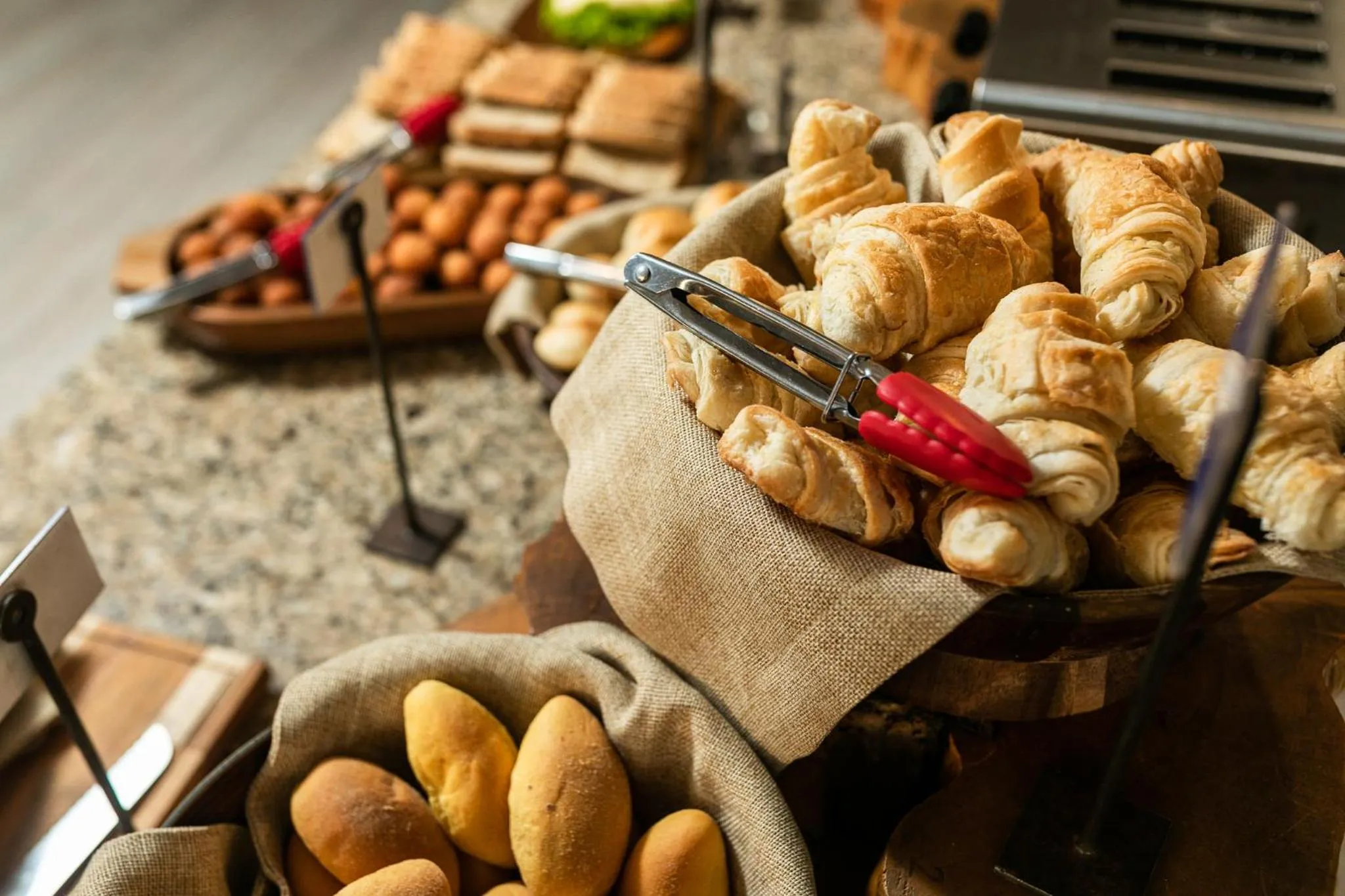 Restaurant/places to eat in Hotel Carretero