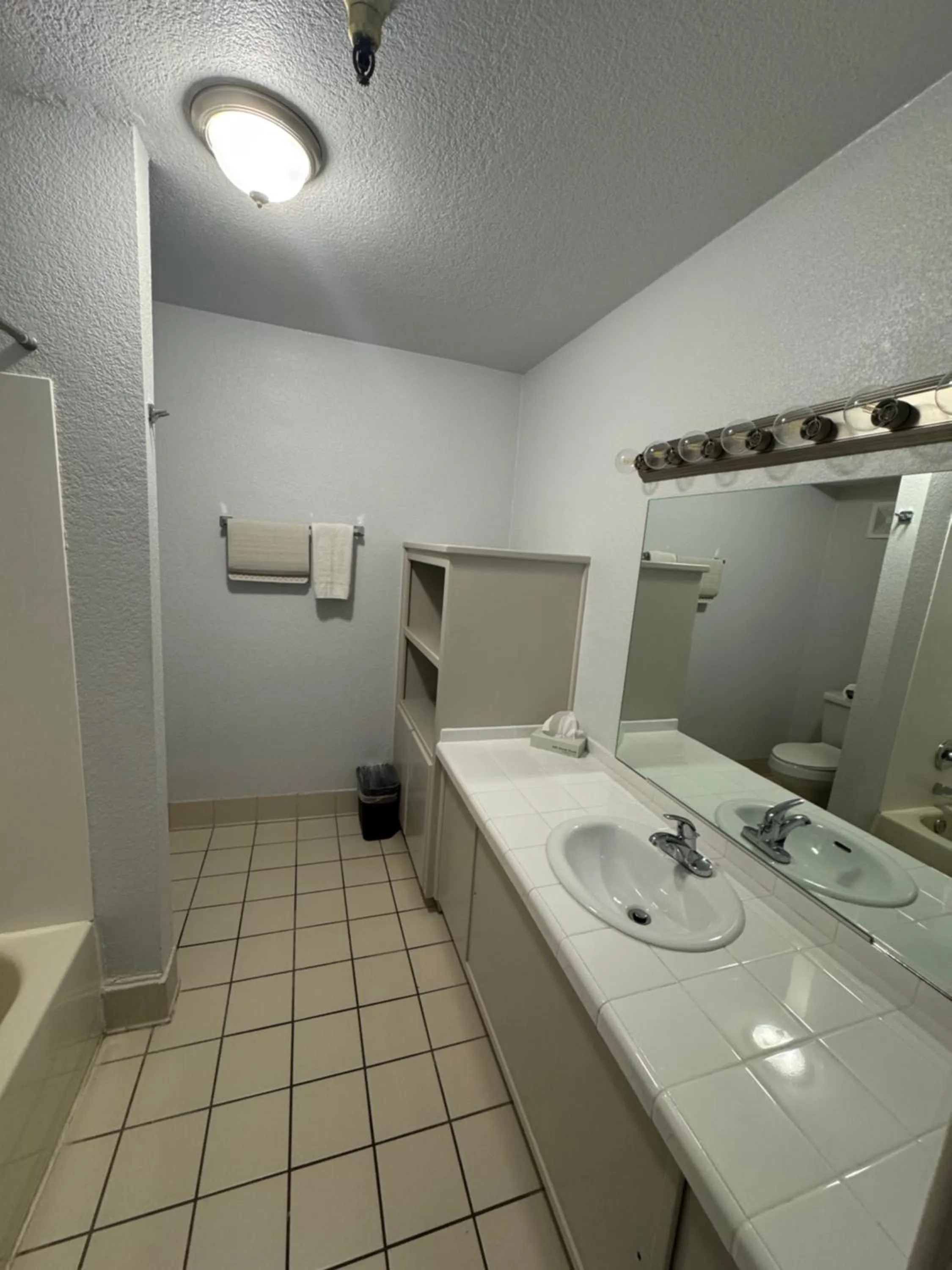 Bathroom in The New Pioneer