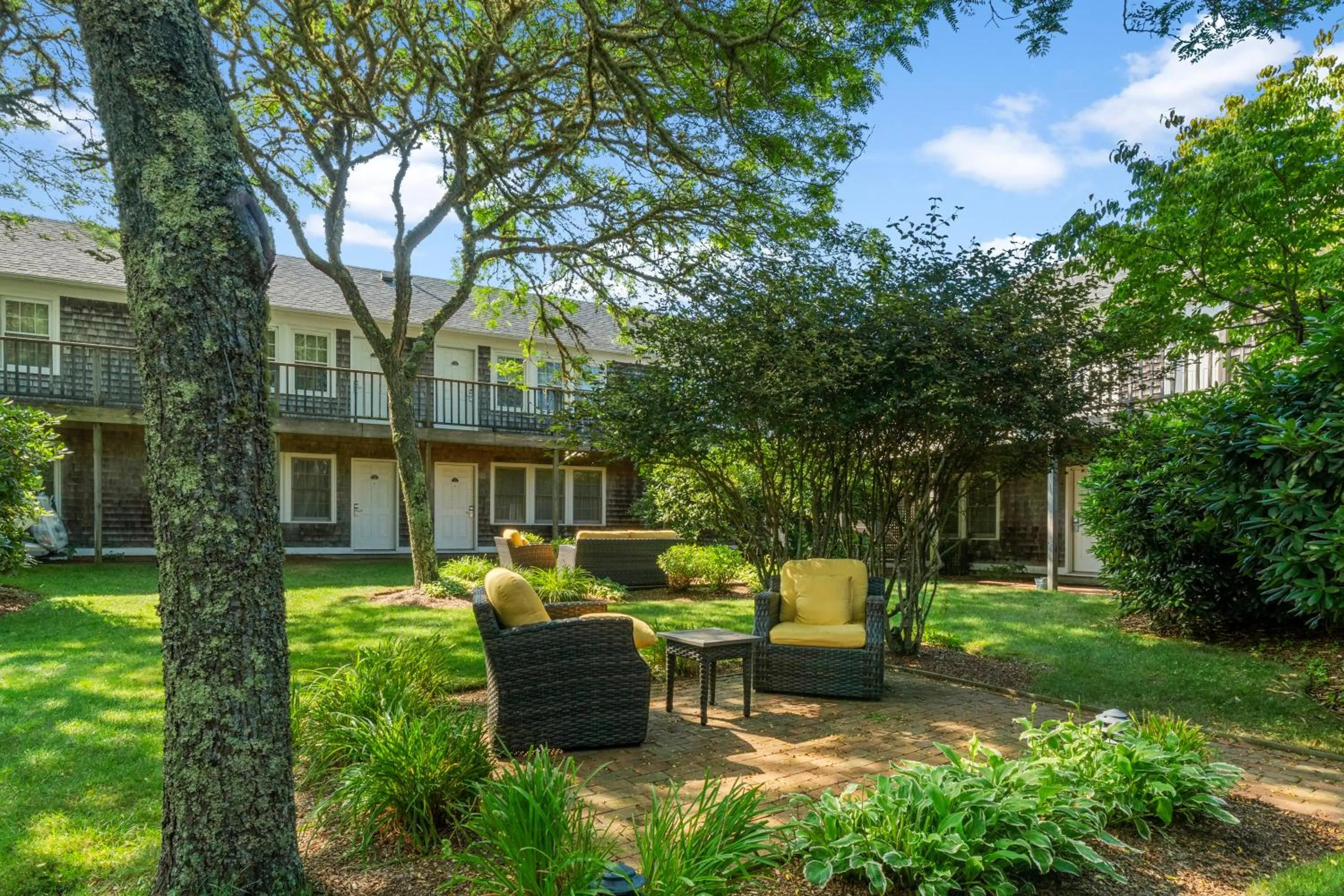 Seating area in Nantucket Inn
