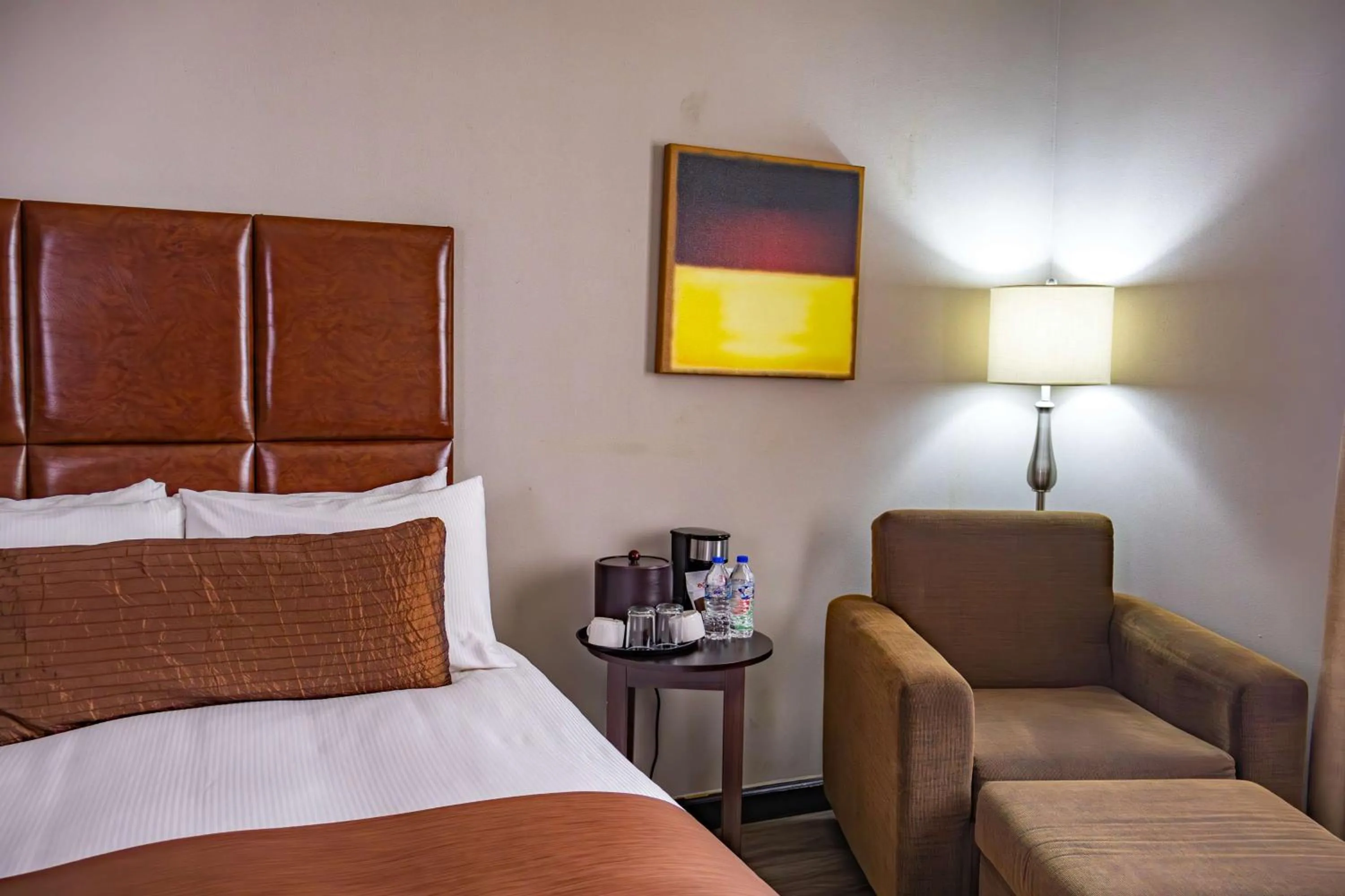 Bedroom, Bed in Best Western PLUS Monterrey Airport