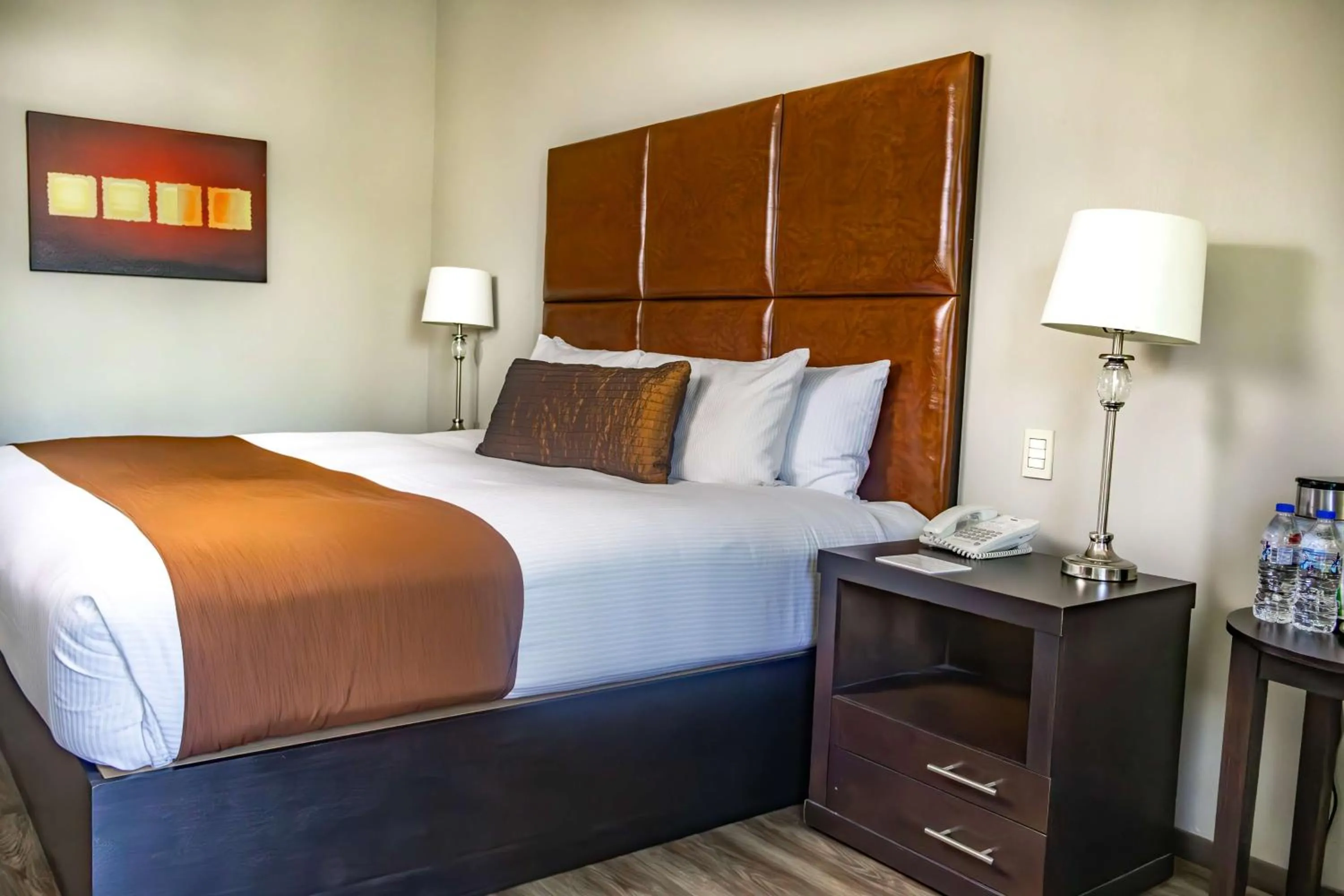 Bedroom, Bed in Best Western PLUS Monterrey Airport