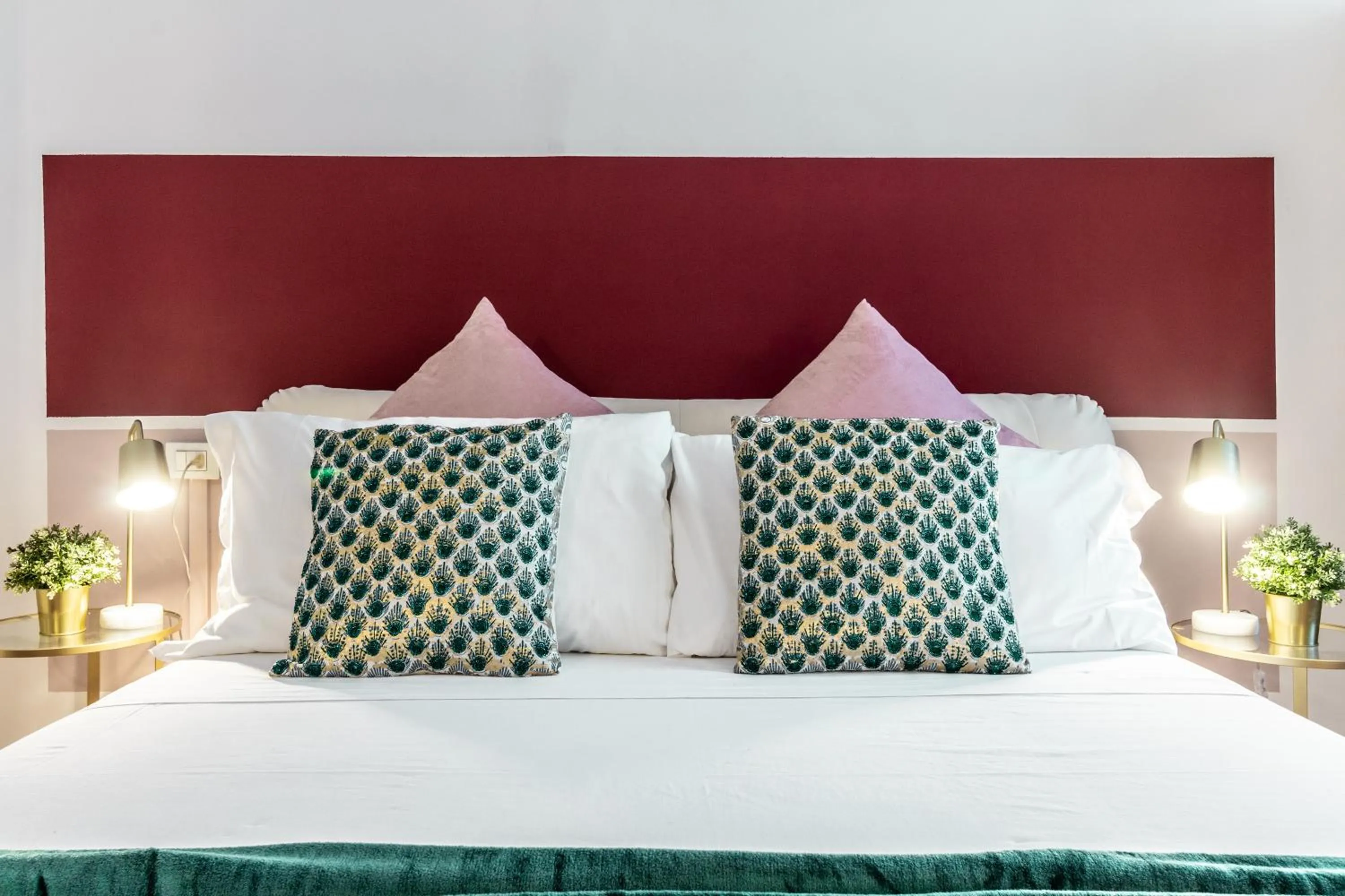 Bed in Wine Apartments Florence Ansonica