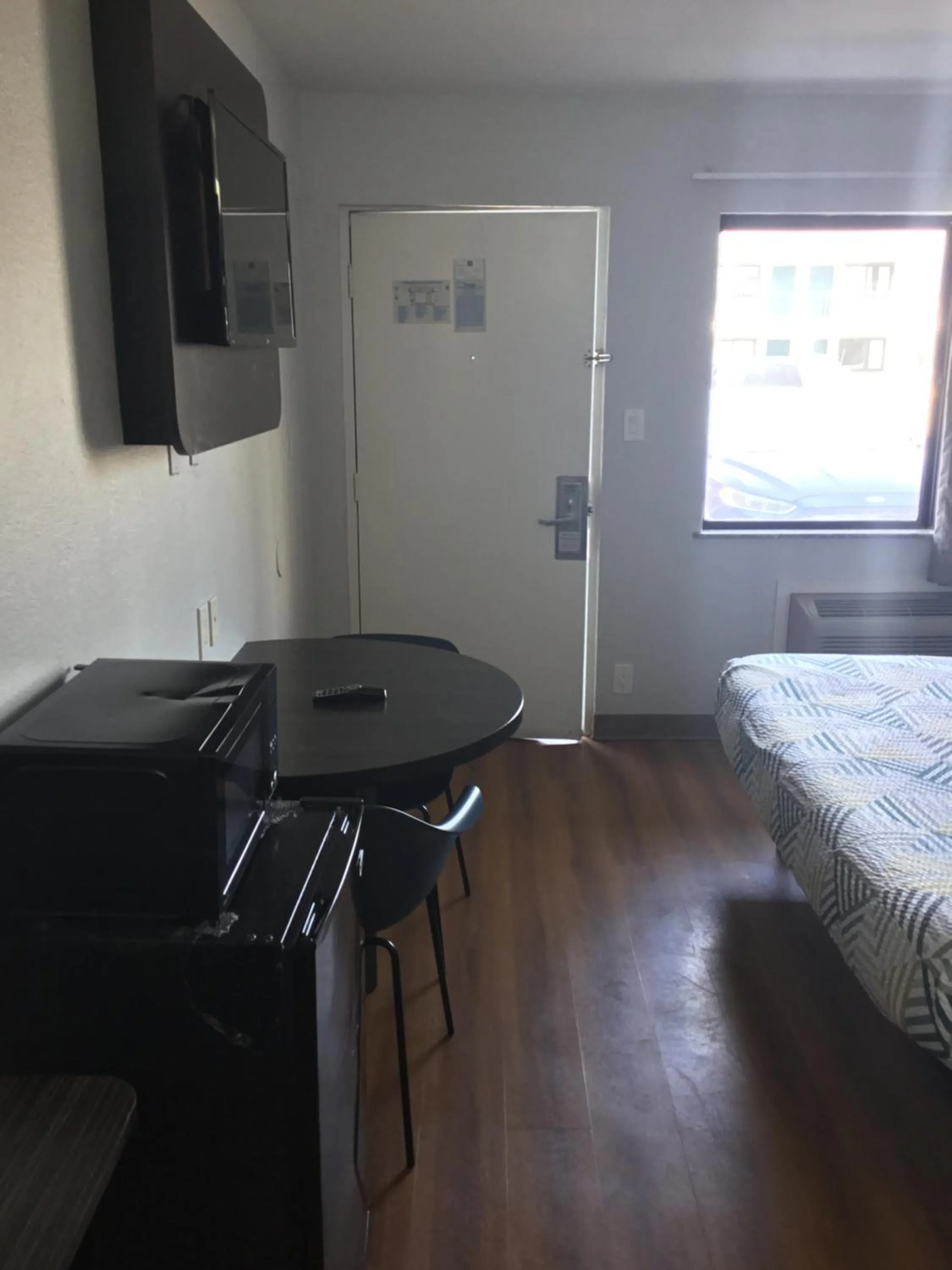 Bed in Motel 6-El Paso, TX - West