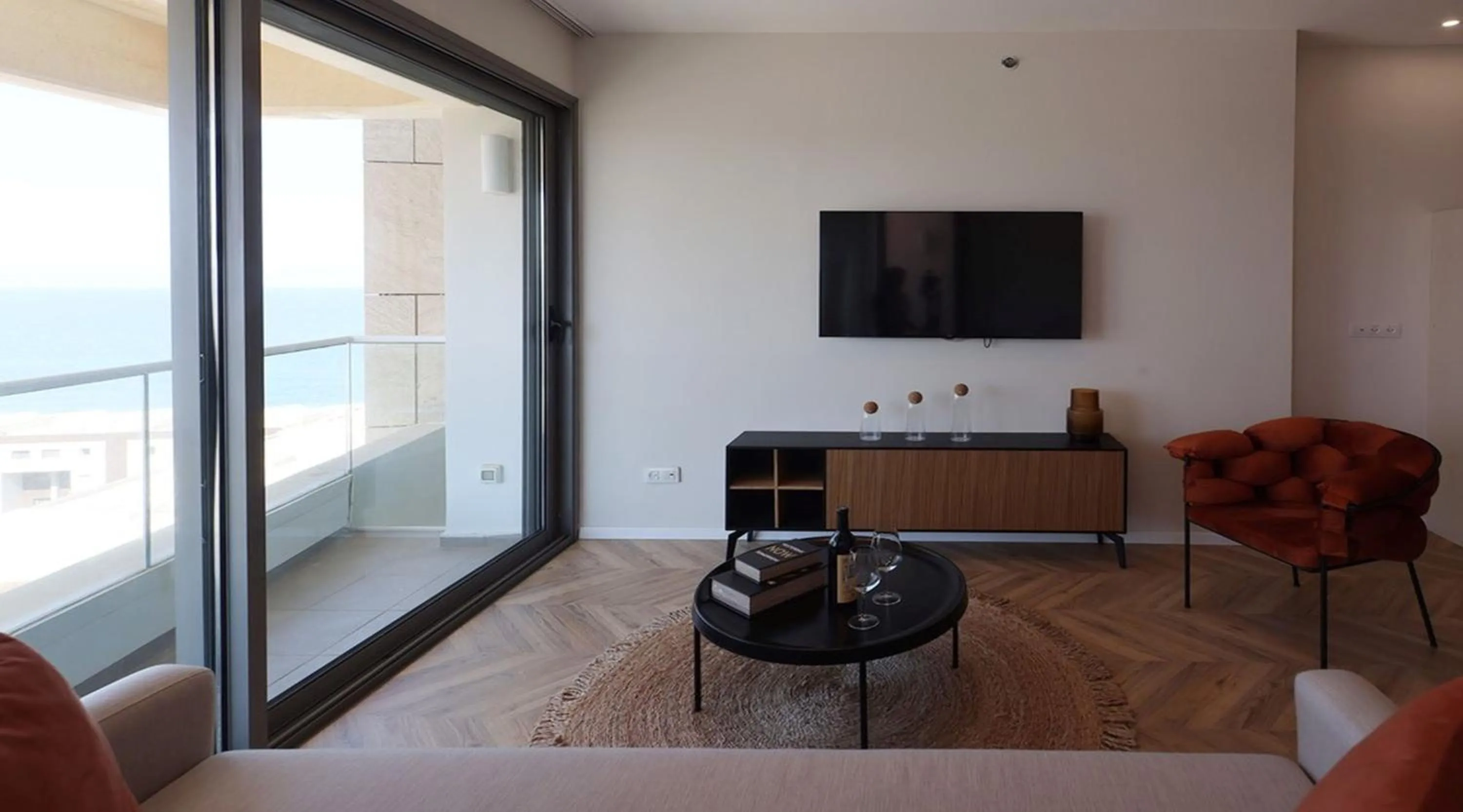 TV and multimedia in West Tel Aviv- All Suites Hotel By The Sea