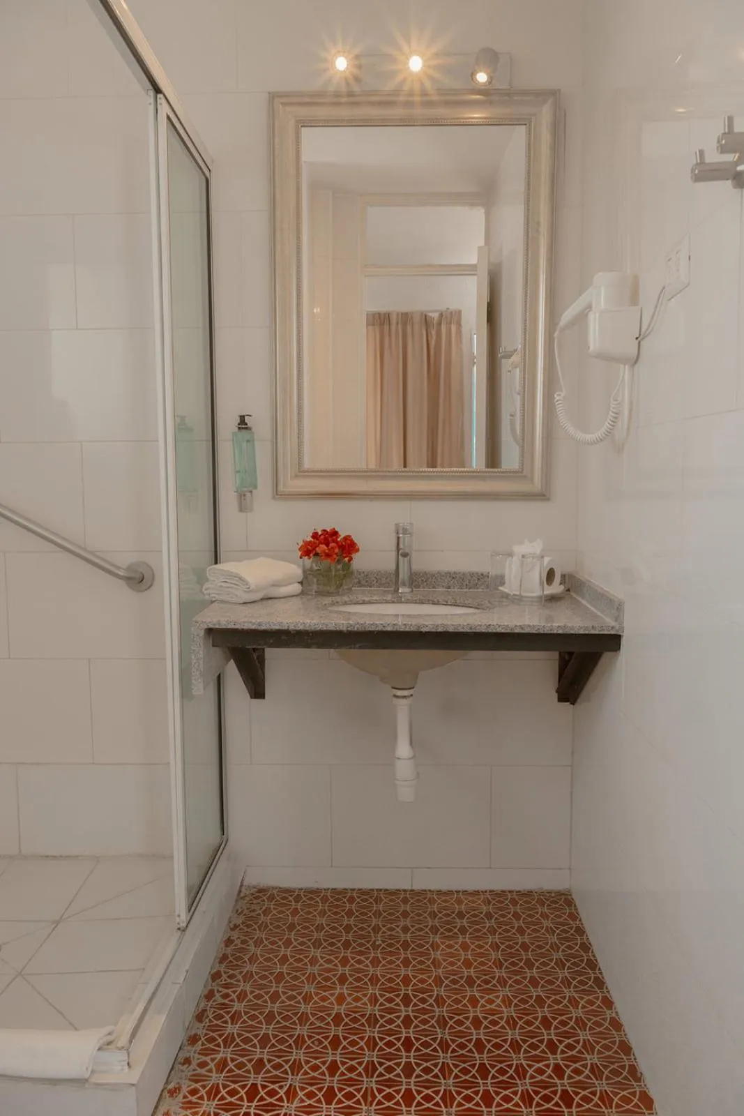 Bathroom in Panamericana Hotel Arica