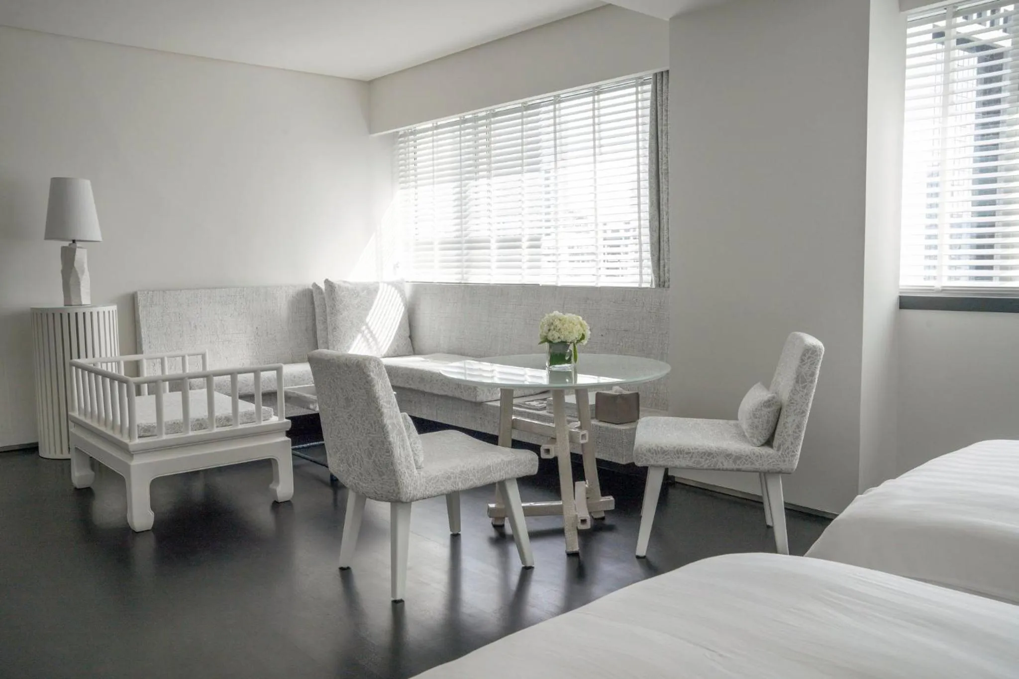 Photo of the whole room, Bed in COMO Metropolitan Bangkok