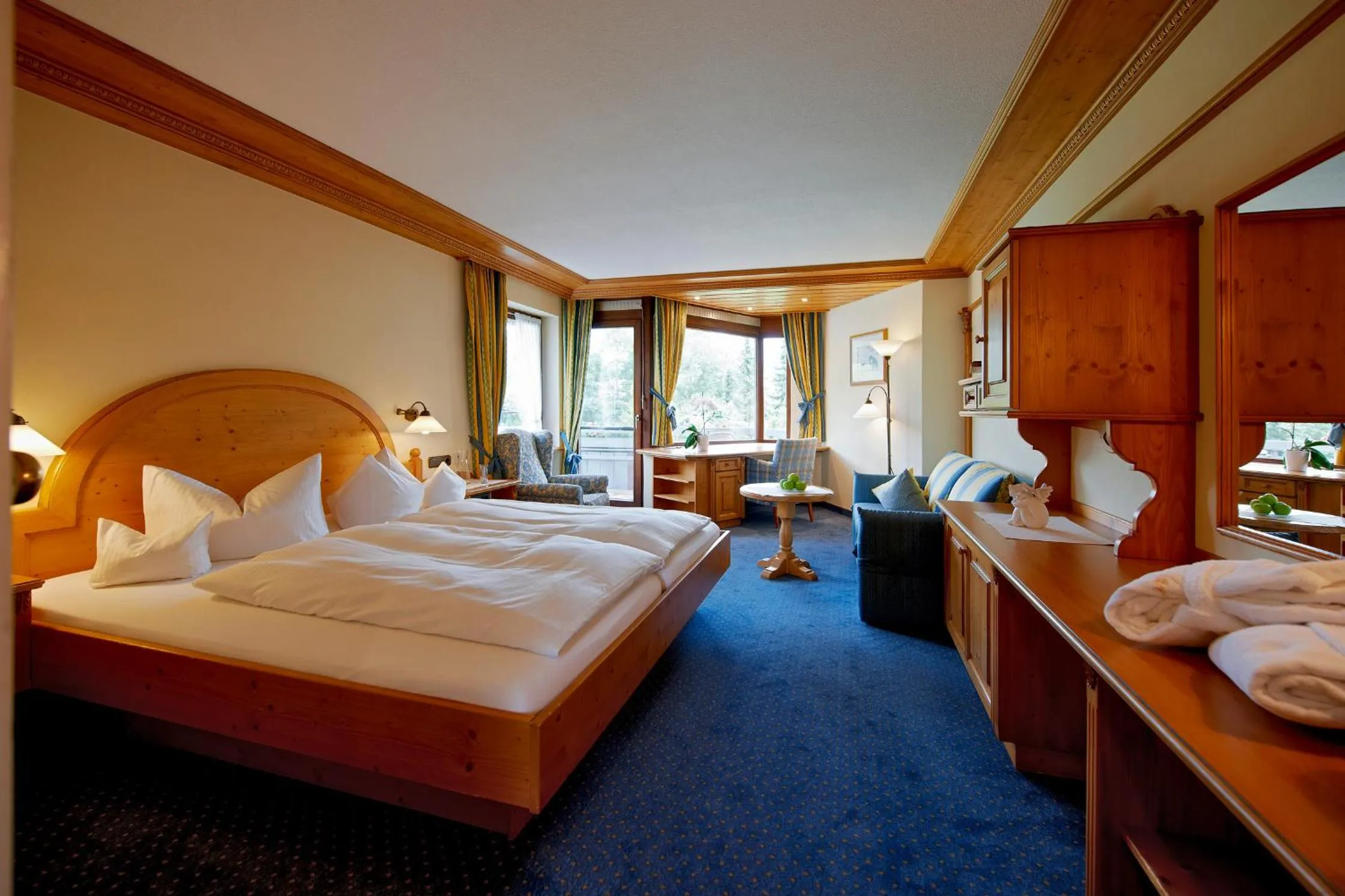 Photo of the whole room, Bed in Dein Engel