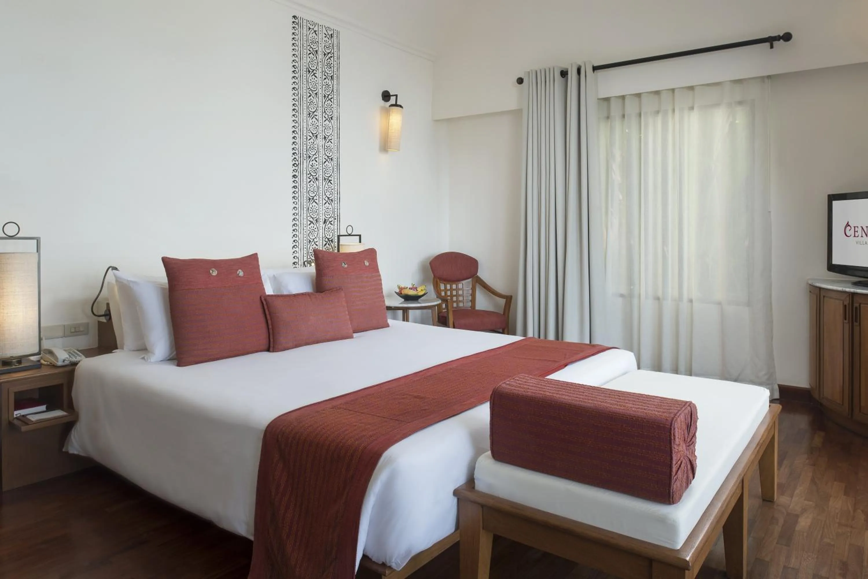 Photo of the whole room, Bed in Centara Villas Phuket