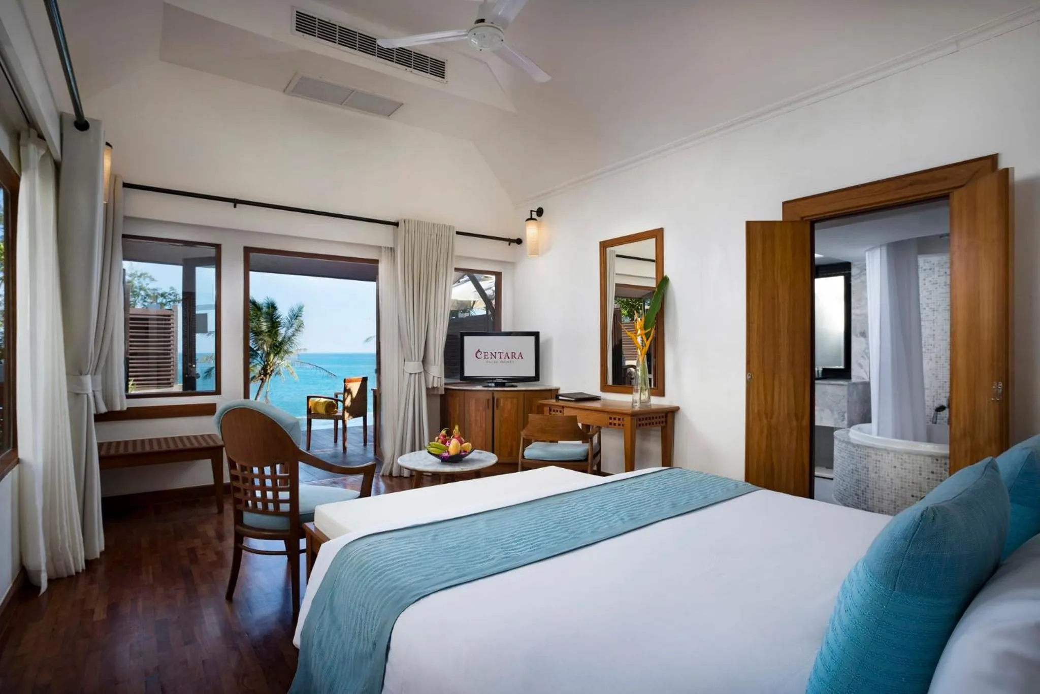 Photo of the whole room, Bed in Centara Villas Phuket