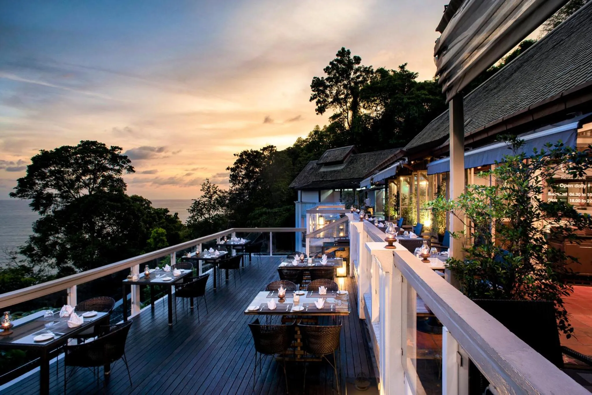 Restaurant/places to eat in Centara Villas Phuket