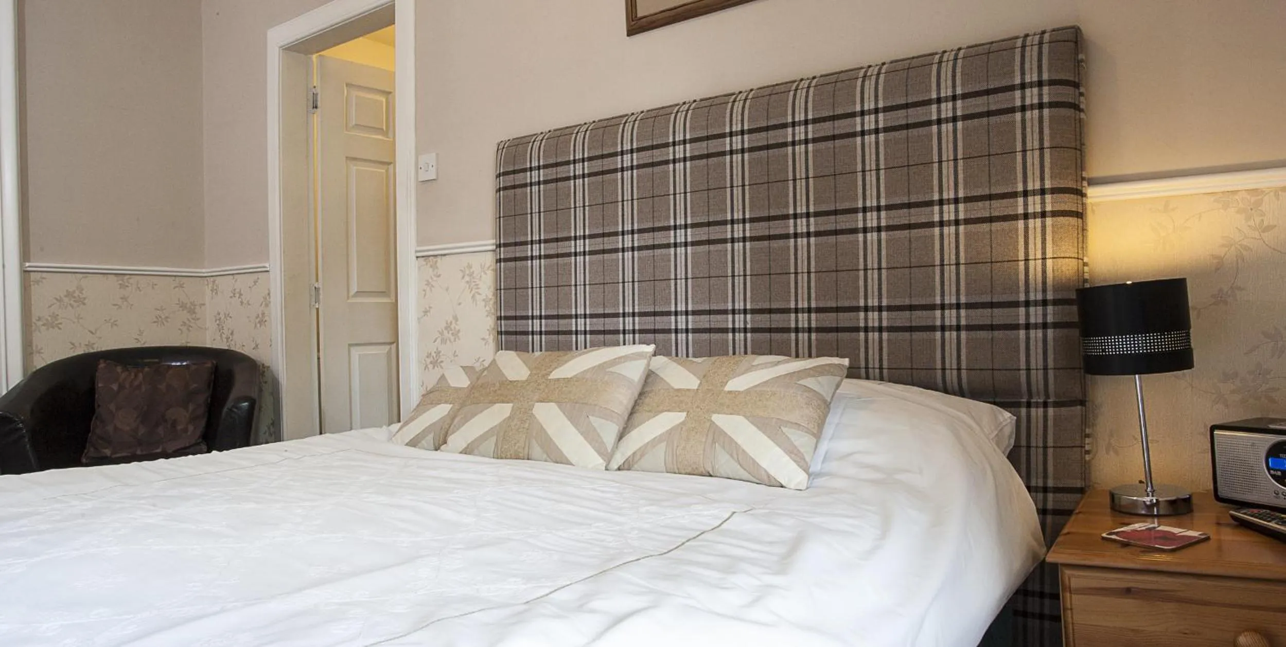 Bedroom, Bed in Bank Guest House