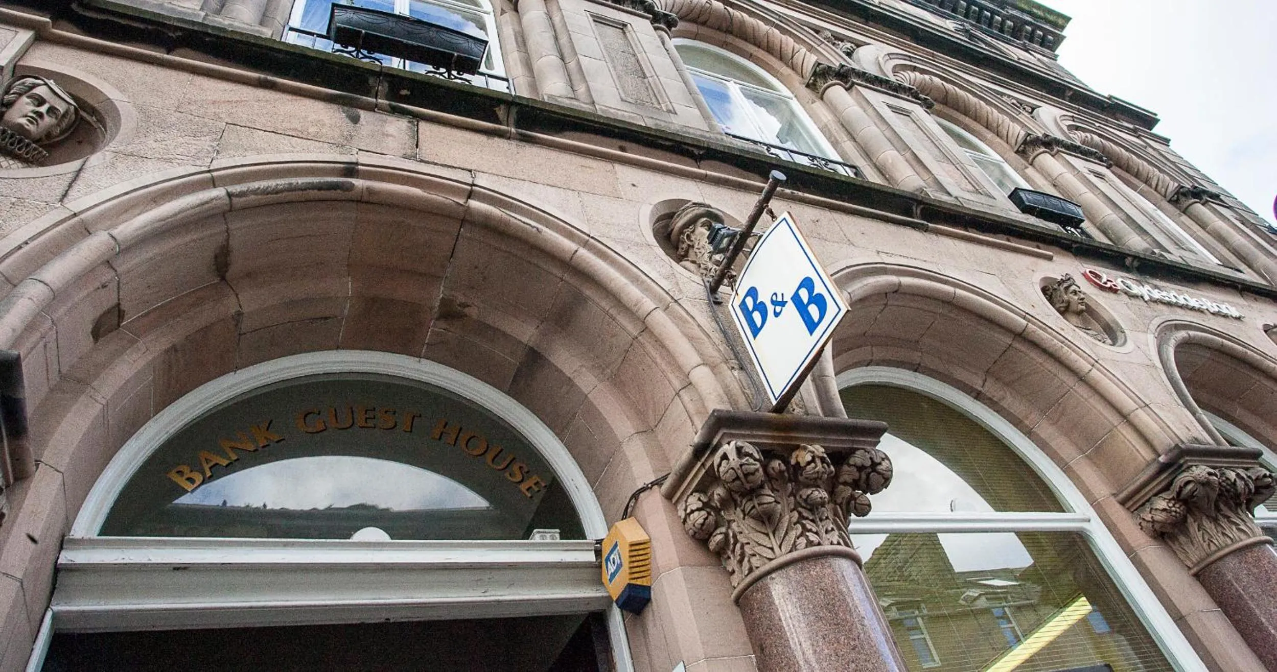 Day in Bank Guest House