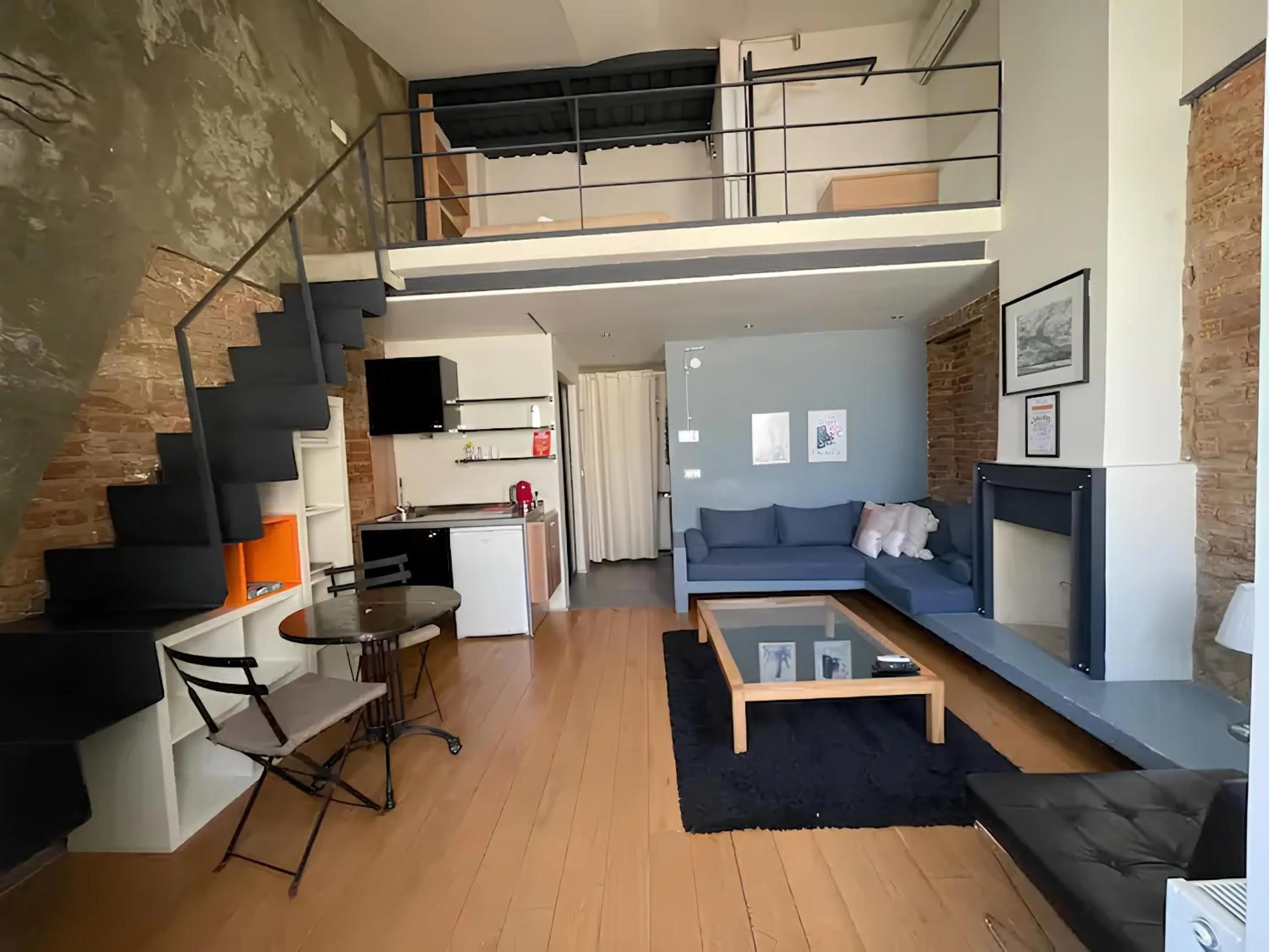 Kitchen or kitchenette in Taksim Galata Tower, Rooms Galata Historical Hotel