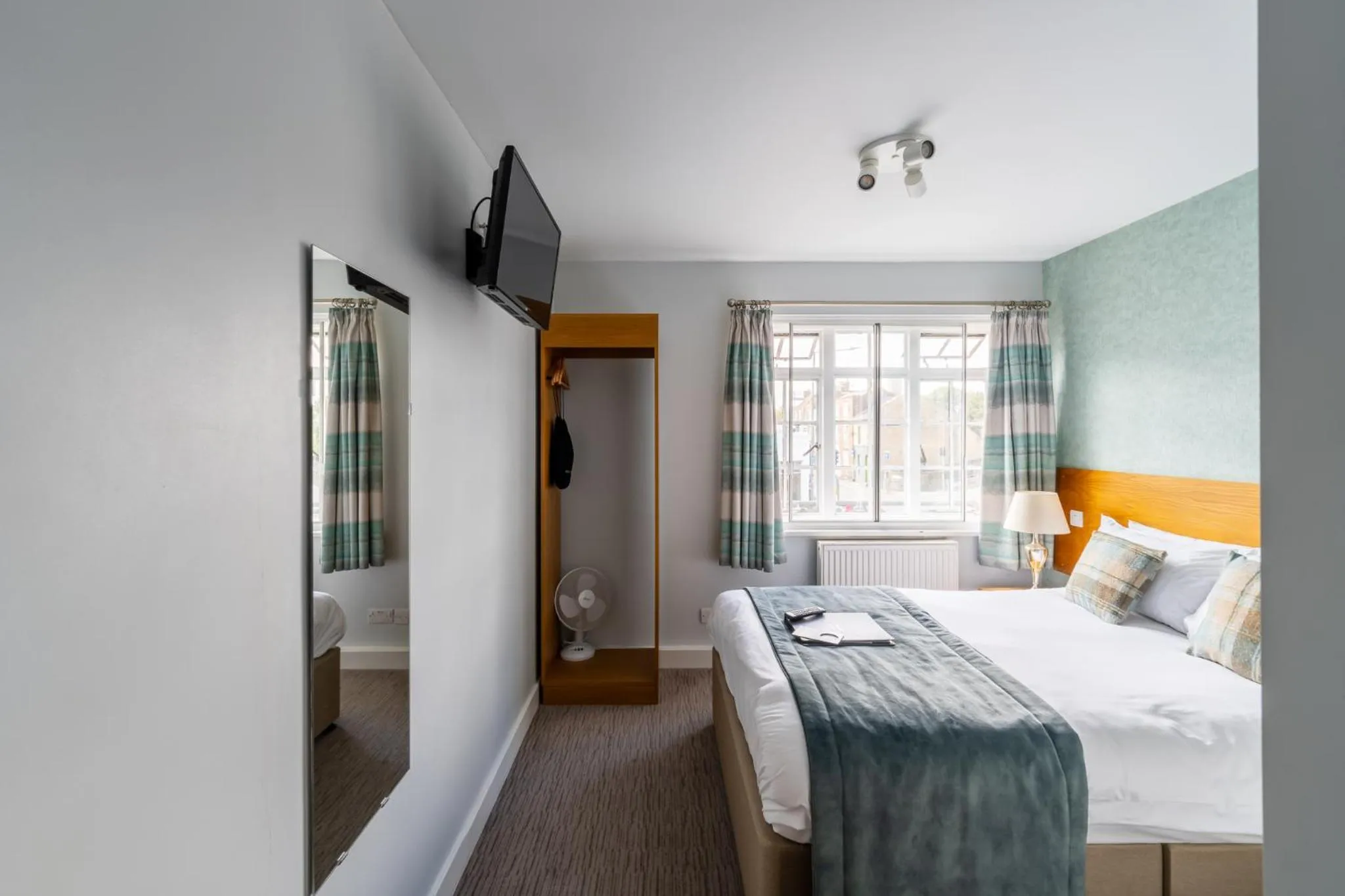 Bedroom in Queen Street Tap