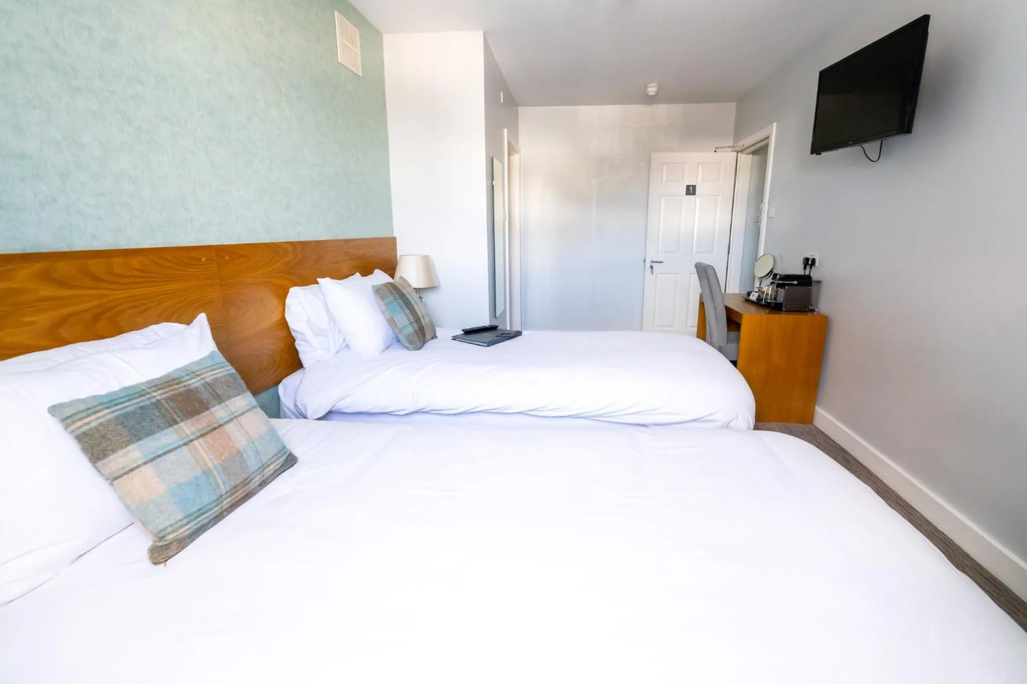 Bedroom in Queen Street Tap