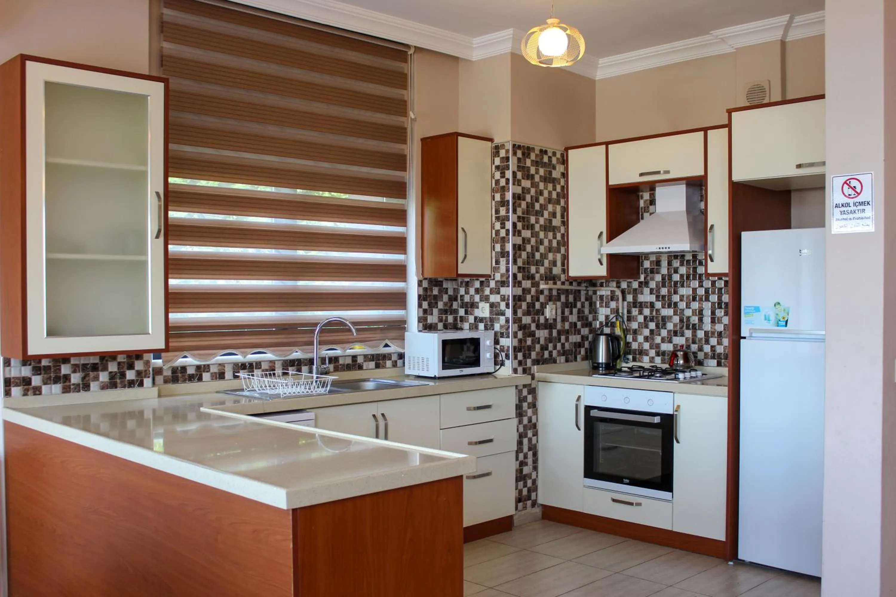 Kitchen or kitchenette in Sawsana Villalari