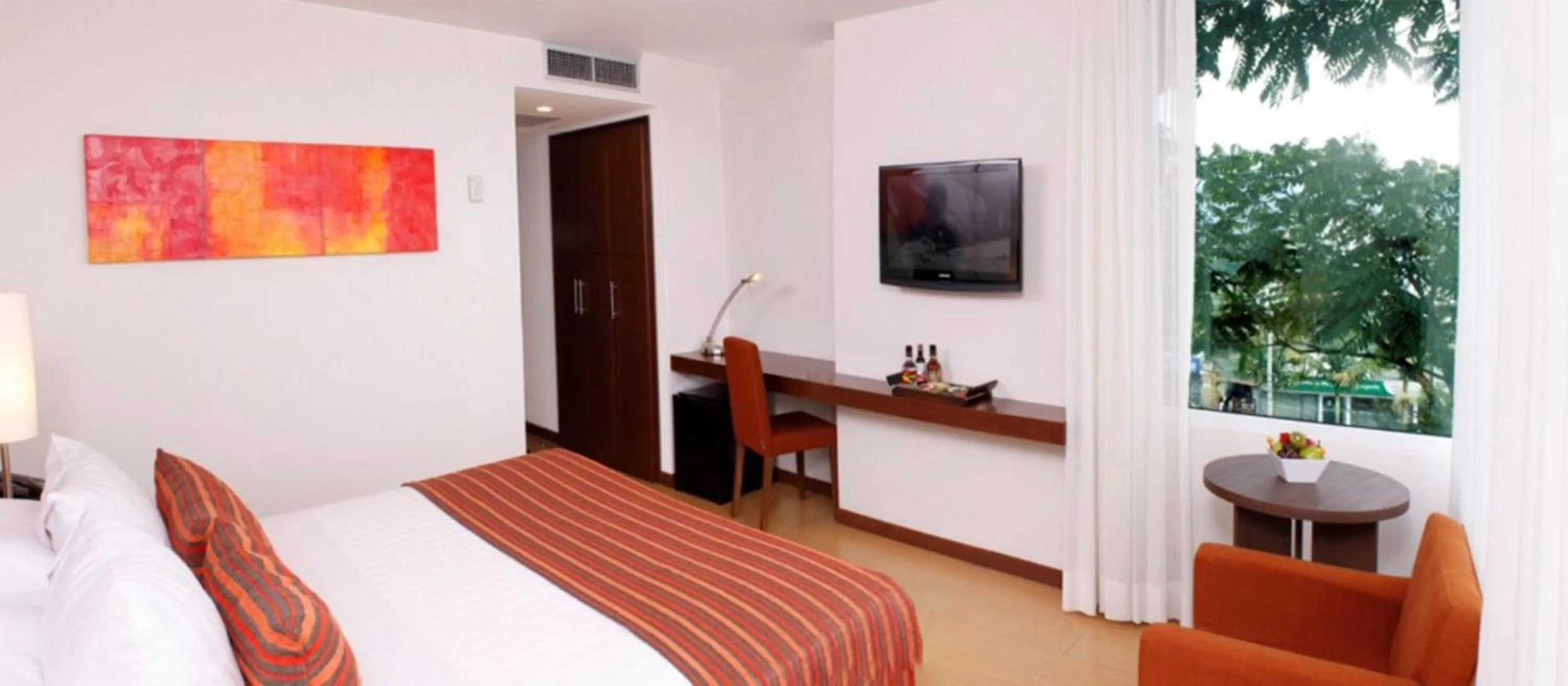 Photo of the whole room, Bed in Hotel Estelar El Cable