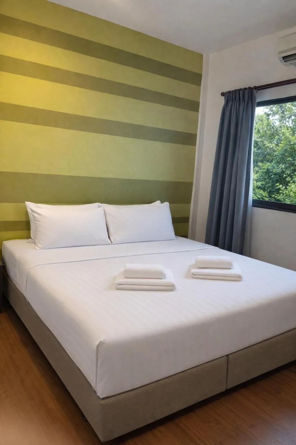 Bed in Woraburi Sukhumvit Hotel