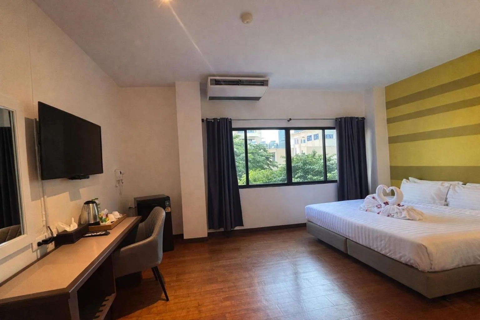 Bed in Woraburi Sukhumvit Hotel