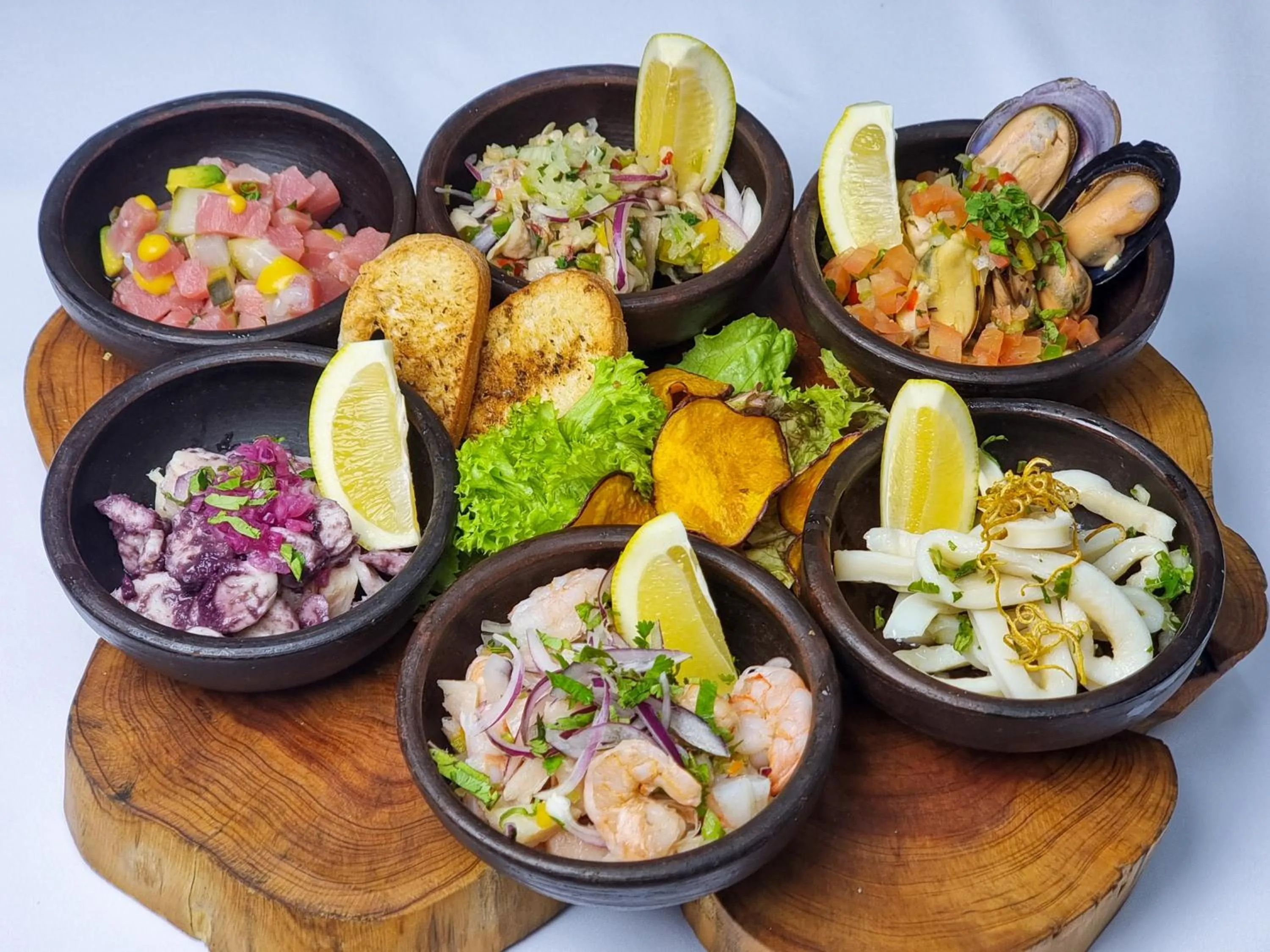 Restaurant/places to eat in Yachting Hotel Quintero