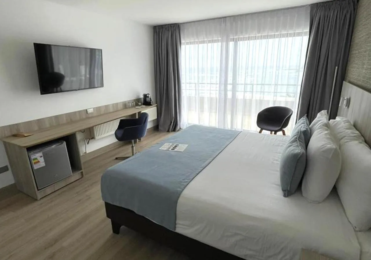 Photo of the whole room, Bed in Yachting Hotel Quintero