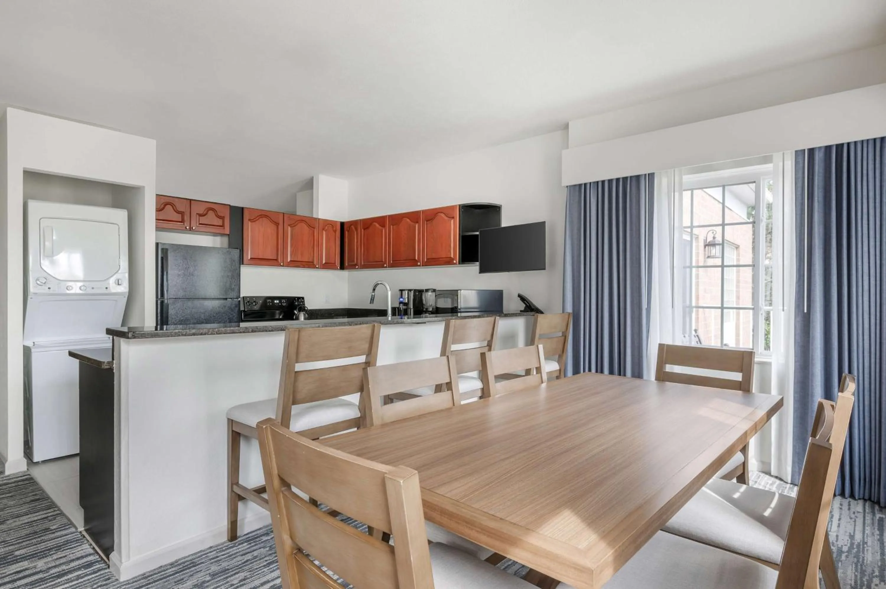 Kitchen or kitchenette in Hilton Vacation Club Varsity Club South Bend, IN