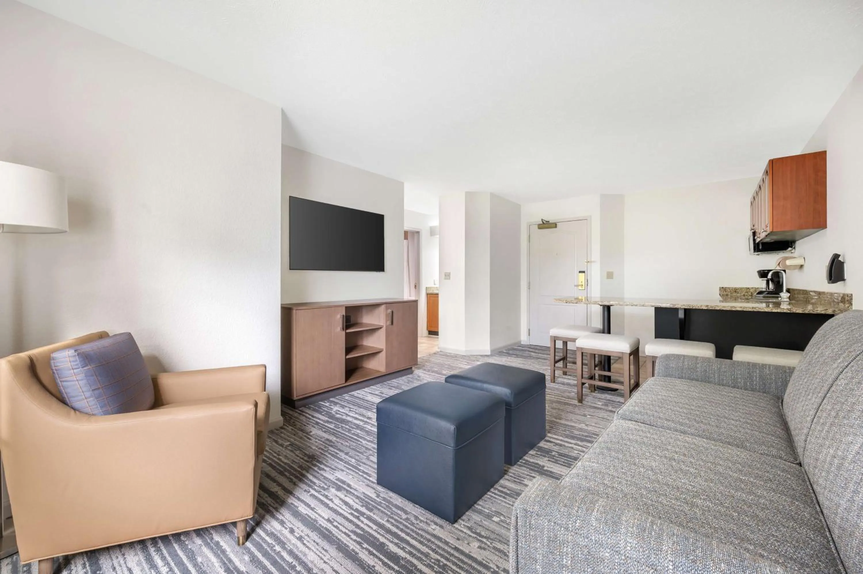 Living room in Hilton Vacation Club Varsity Club South Bend, IN