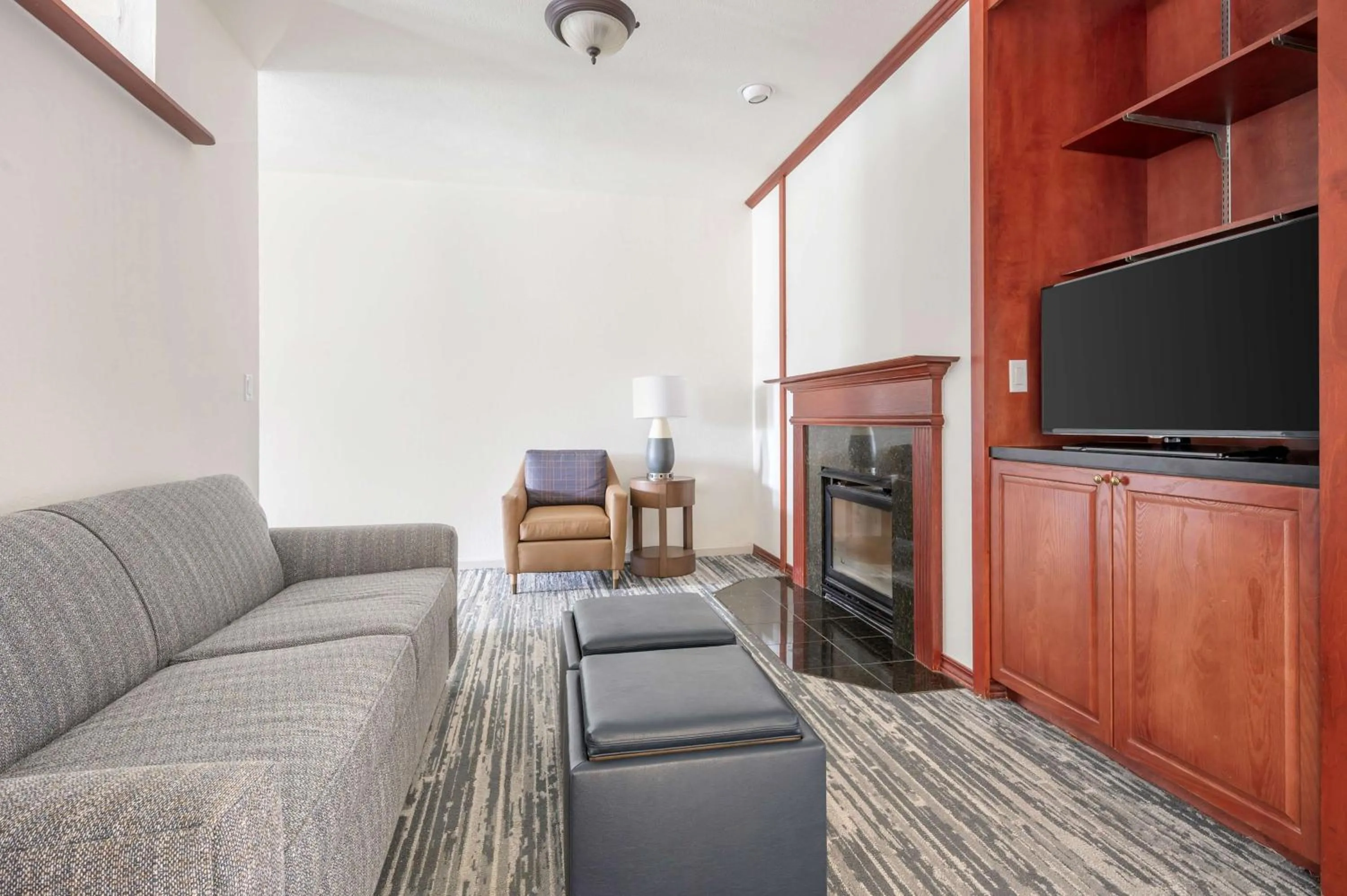 Living room in Hilton Vacation Club Varsity Club South Bend, IN