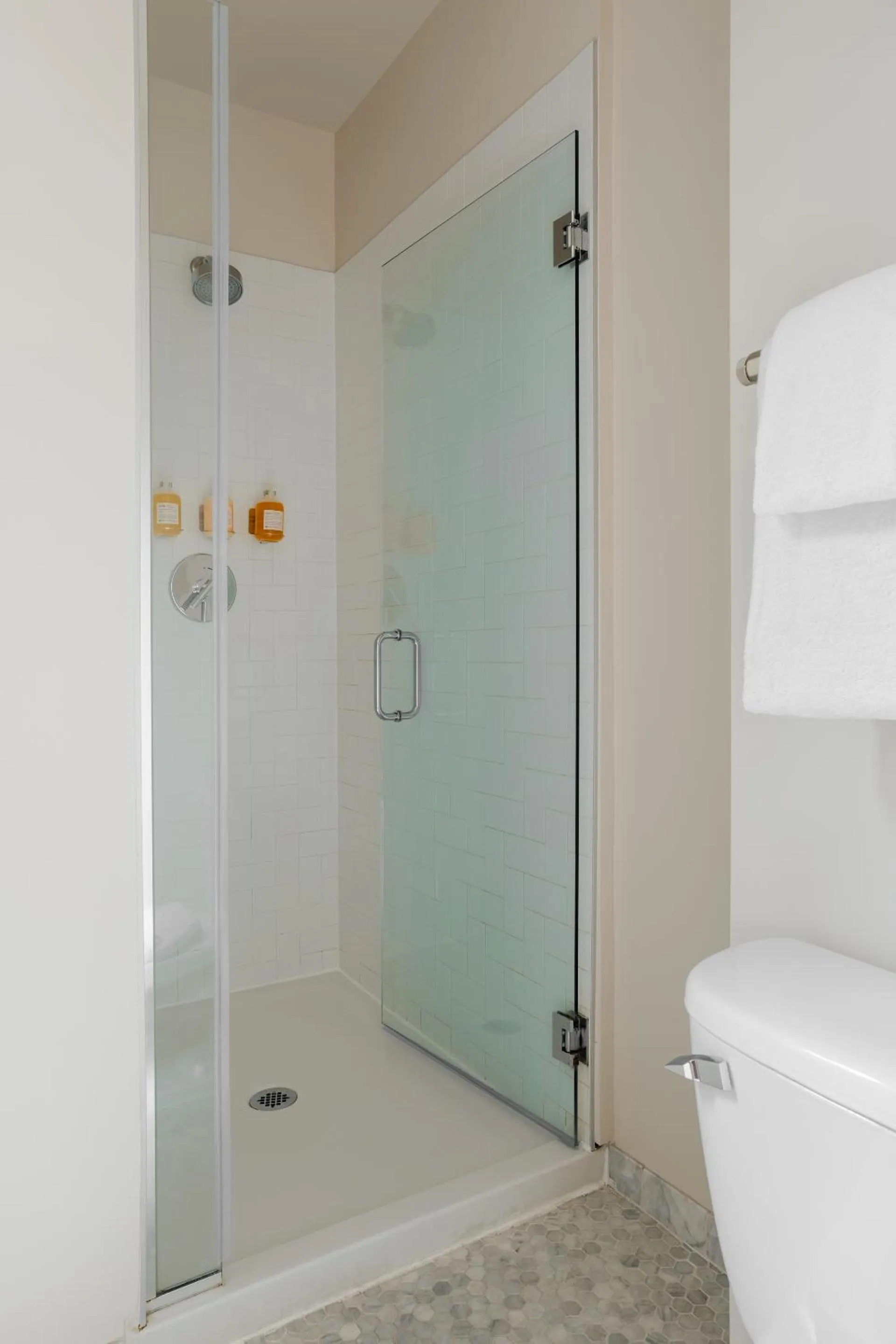 Shower in FOUND Hotel Chicago River North