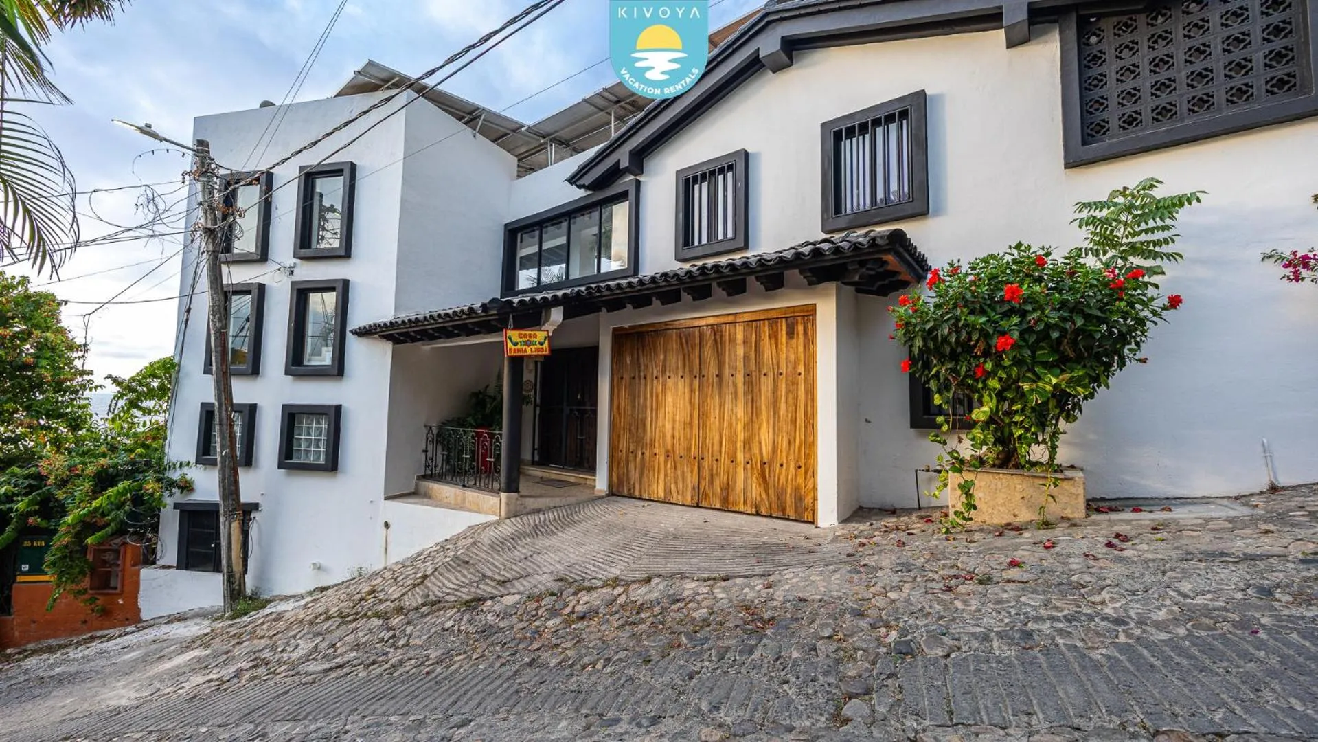 Property building in Casa Bahía Linda by Kivoya