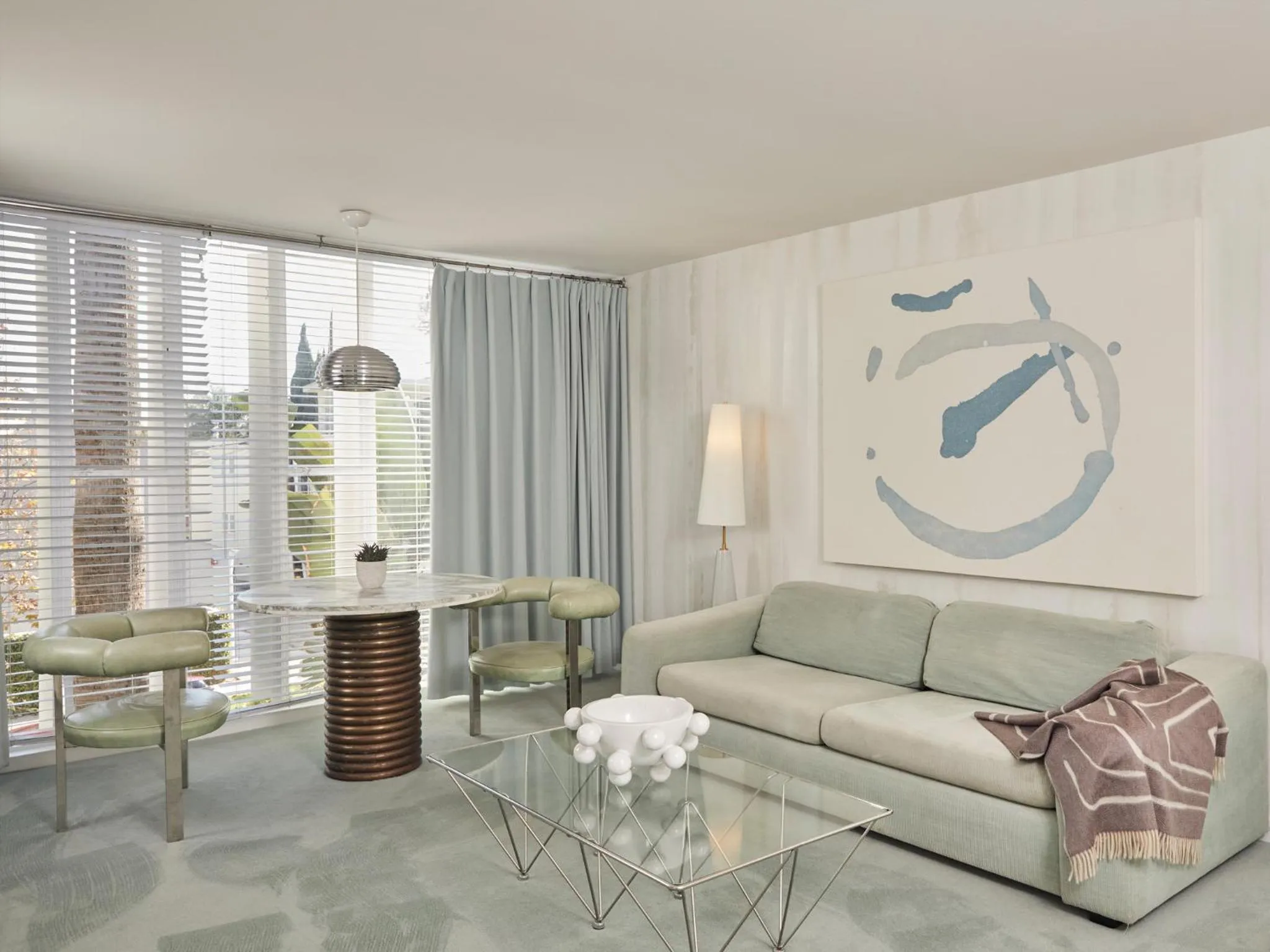 Living room in Avalon Hotel Beverly Hills, a Member of Design Hotels