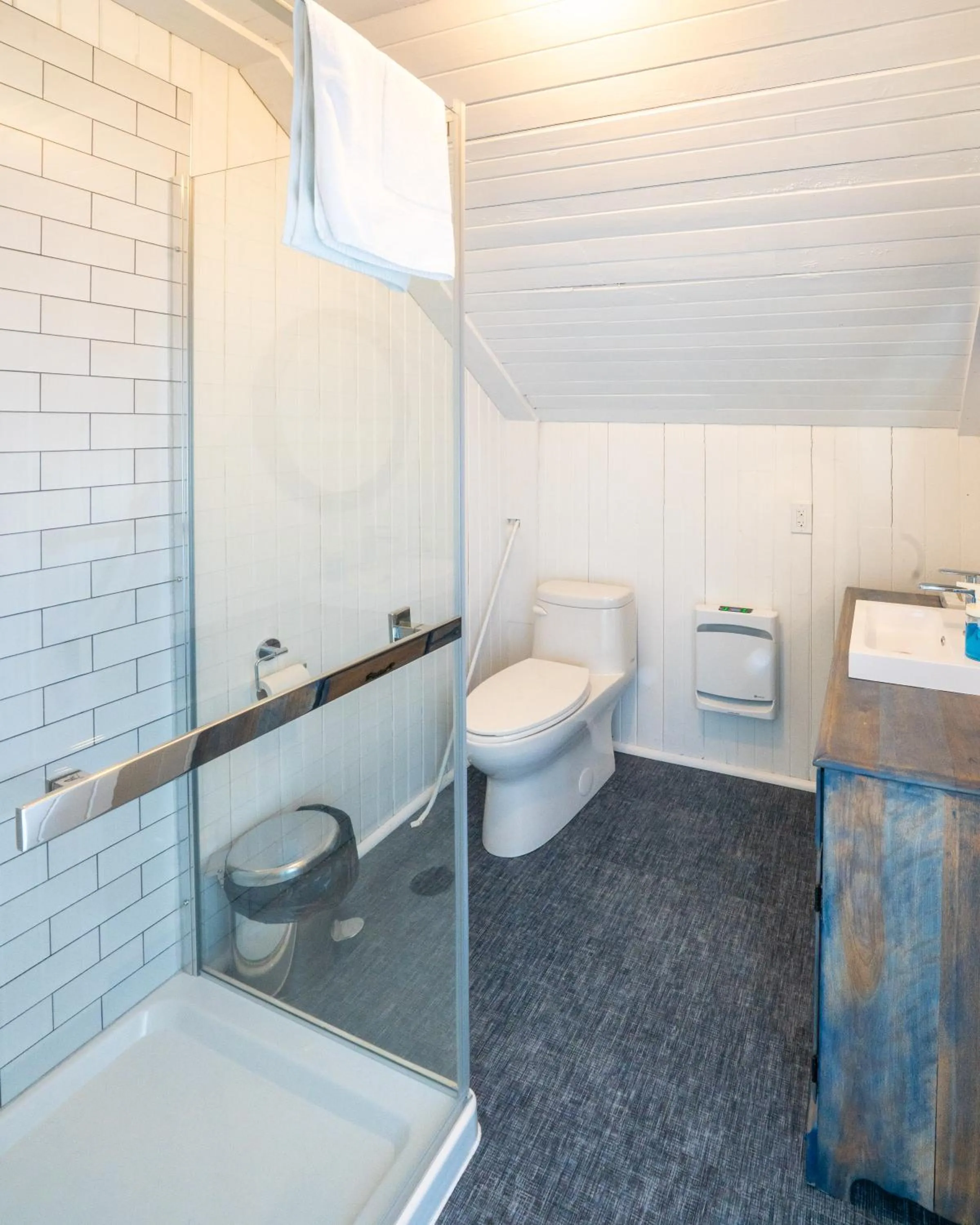 Shower in Le Baluchon Éco-villégiature