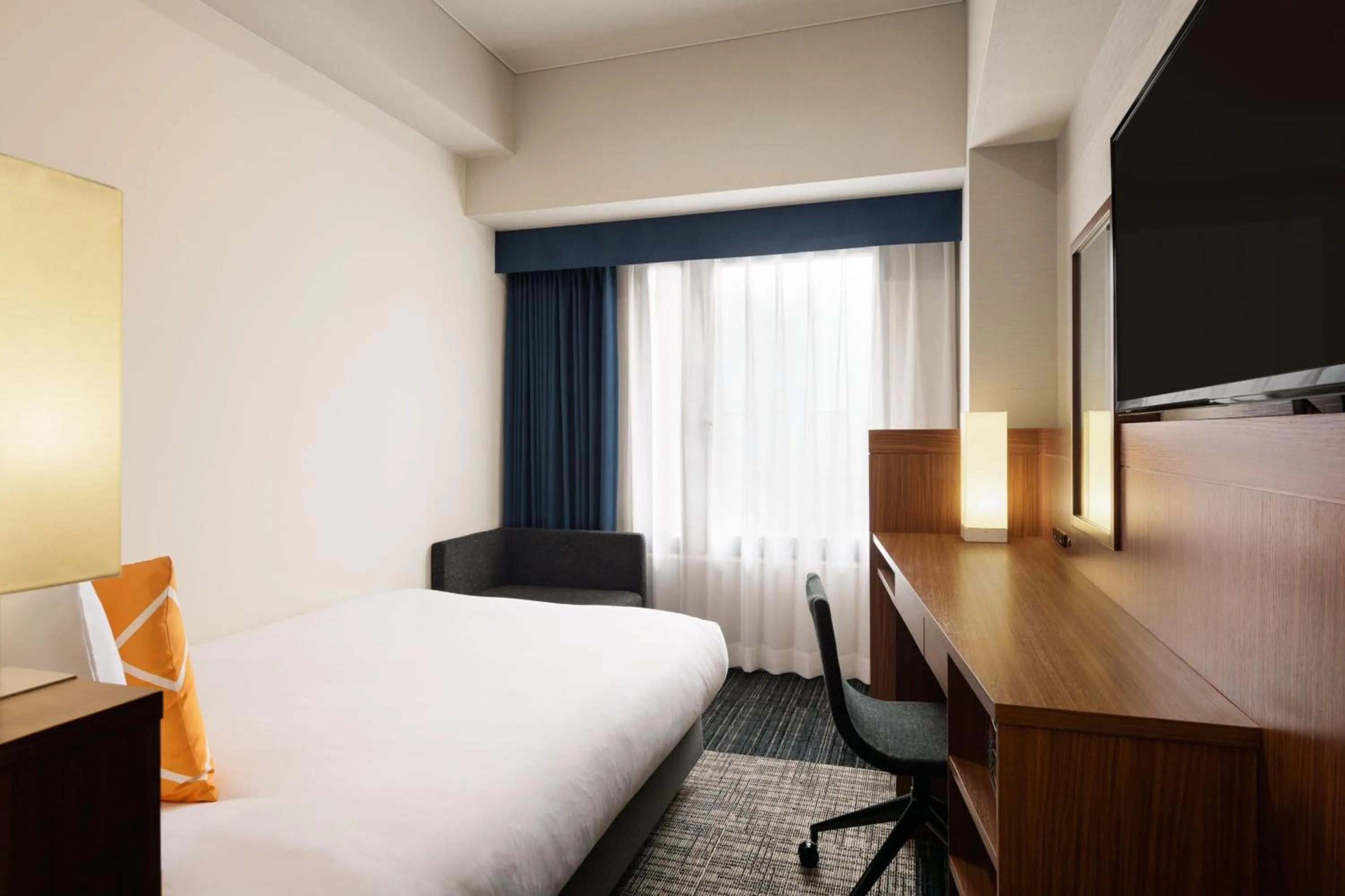 Photo of the whole room, Bed in Four Points Flex by Sheraton Osaka Umeda