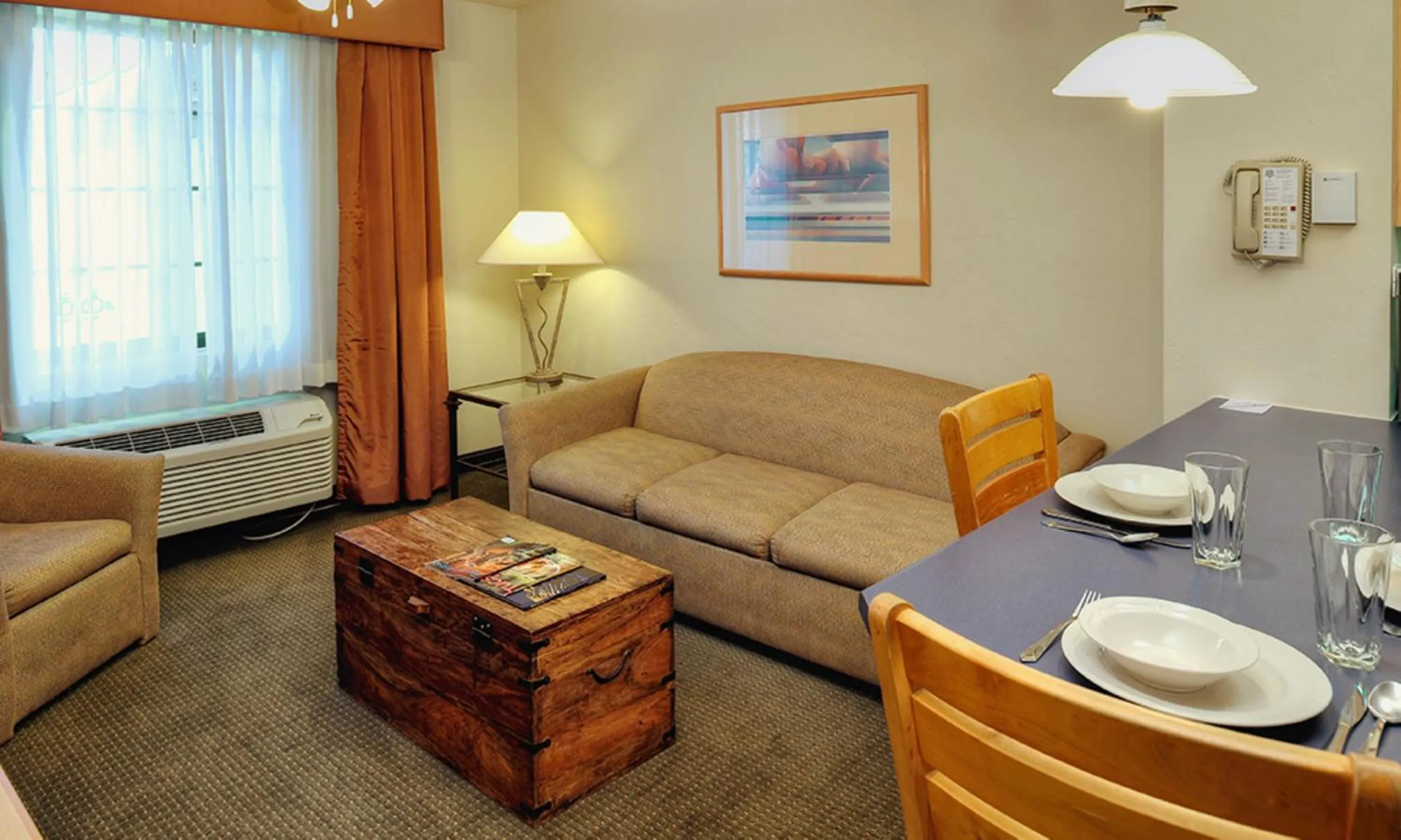 Living room in Hilton Vacation Club Varsity Club Tucson