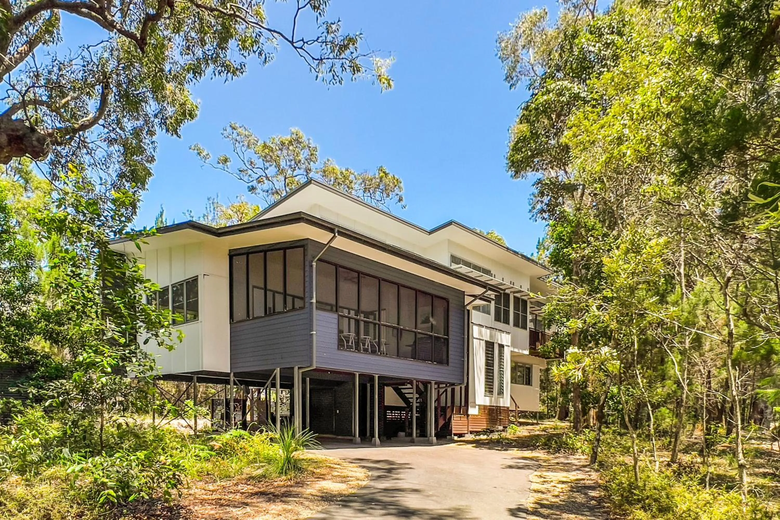 Property building in Beach Road Holiday Homes