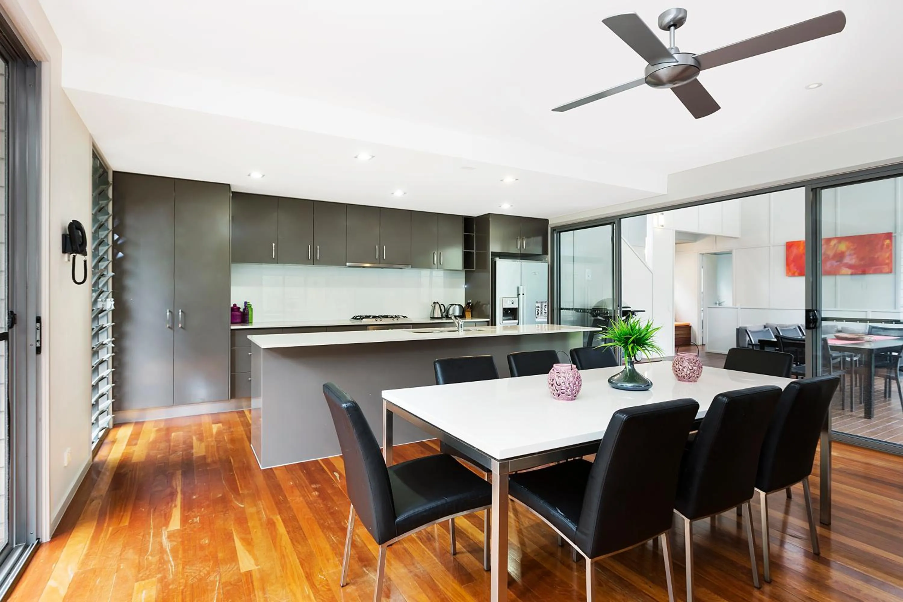 Dining area in Beach Road Holiday Homes