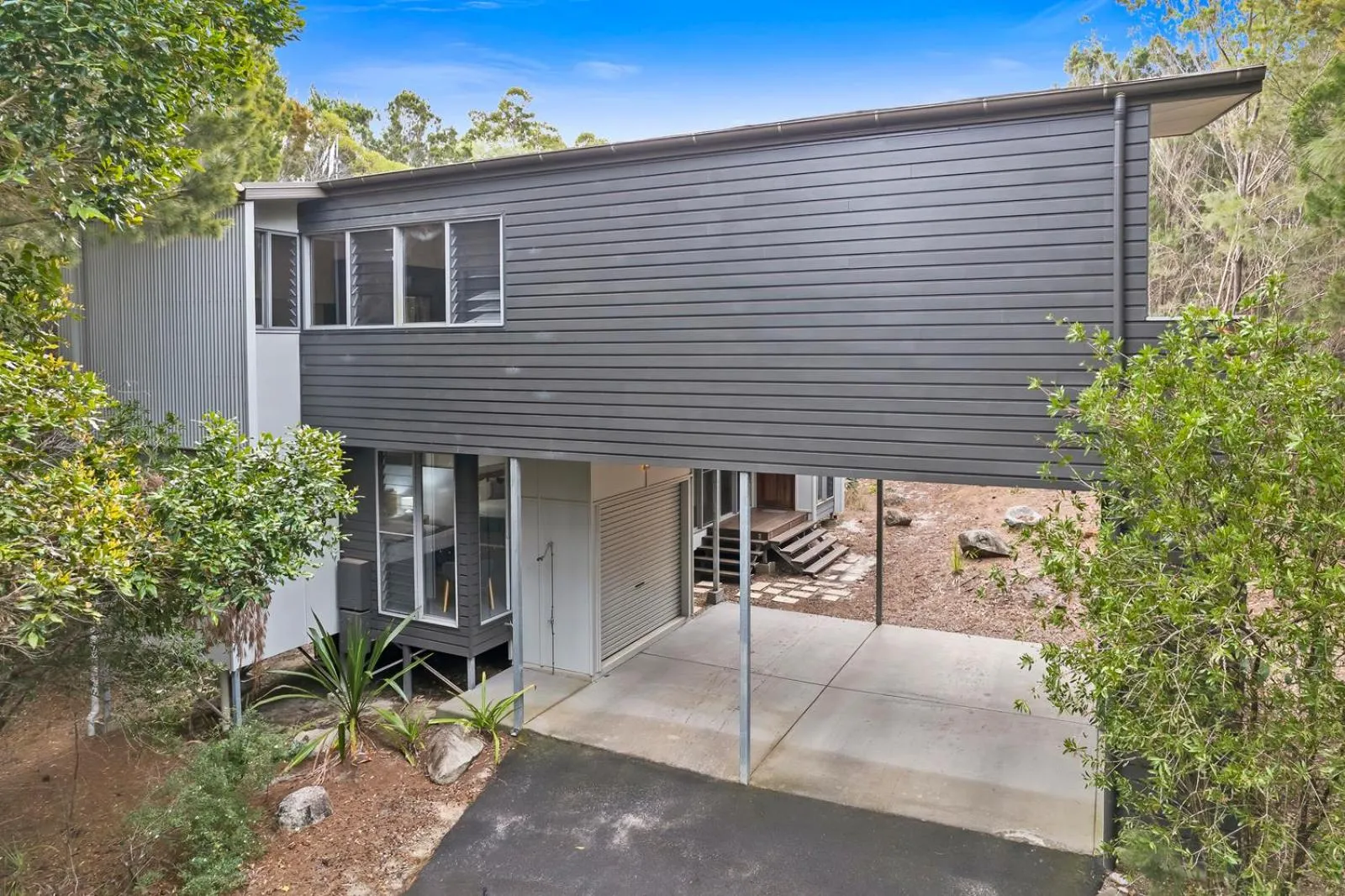 Property building in Beach Road Holiday Homes