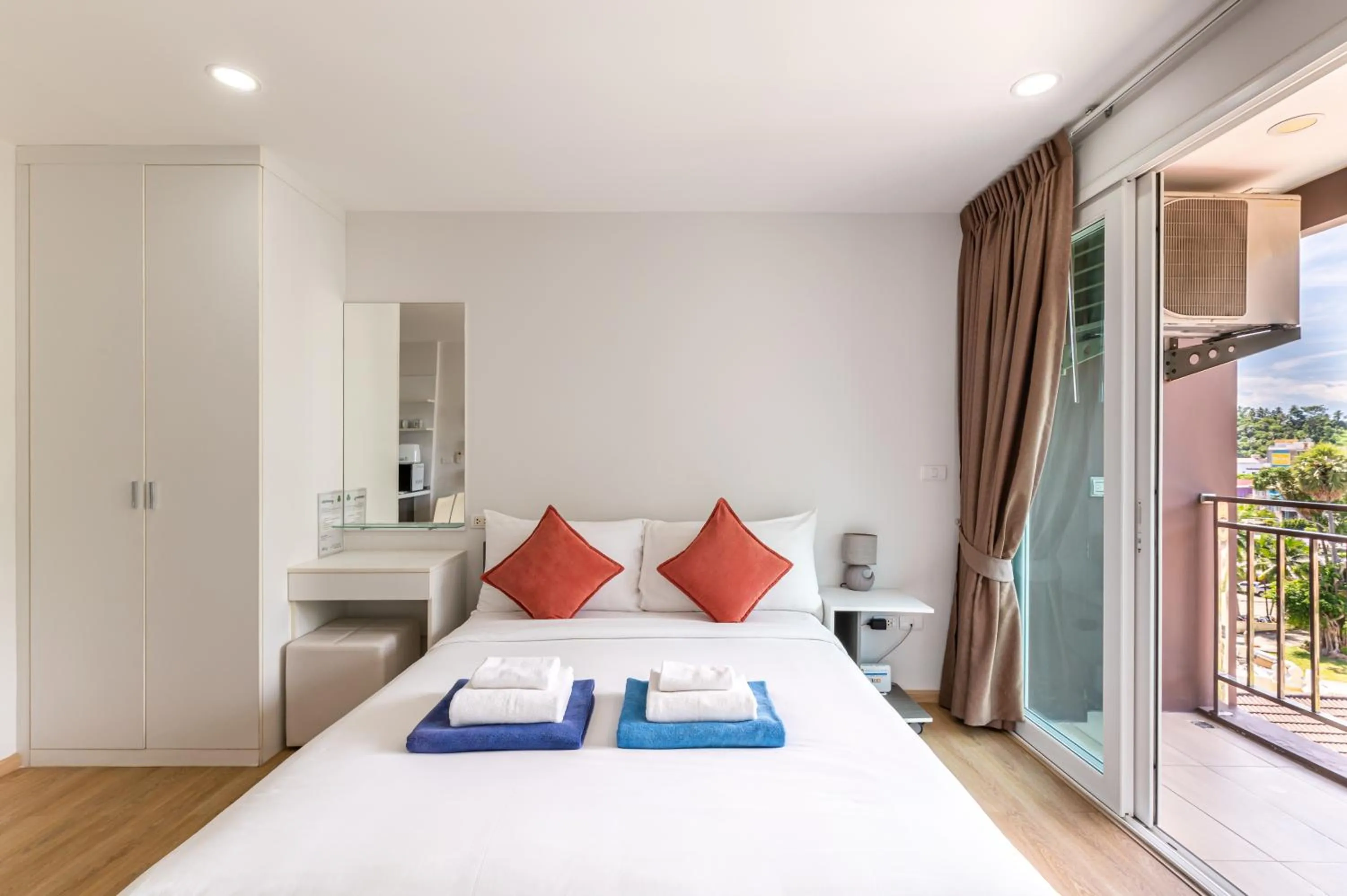 Bedroom, Bed in Ozone Condotel by RESAVA