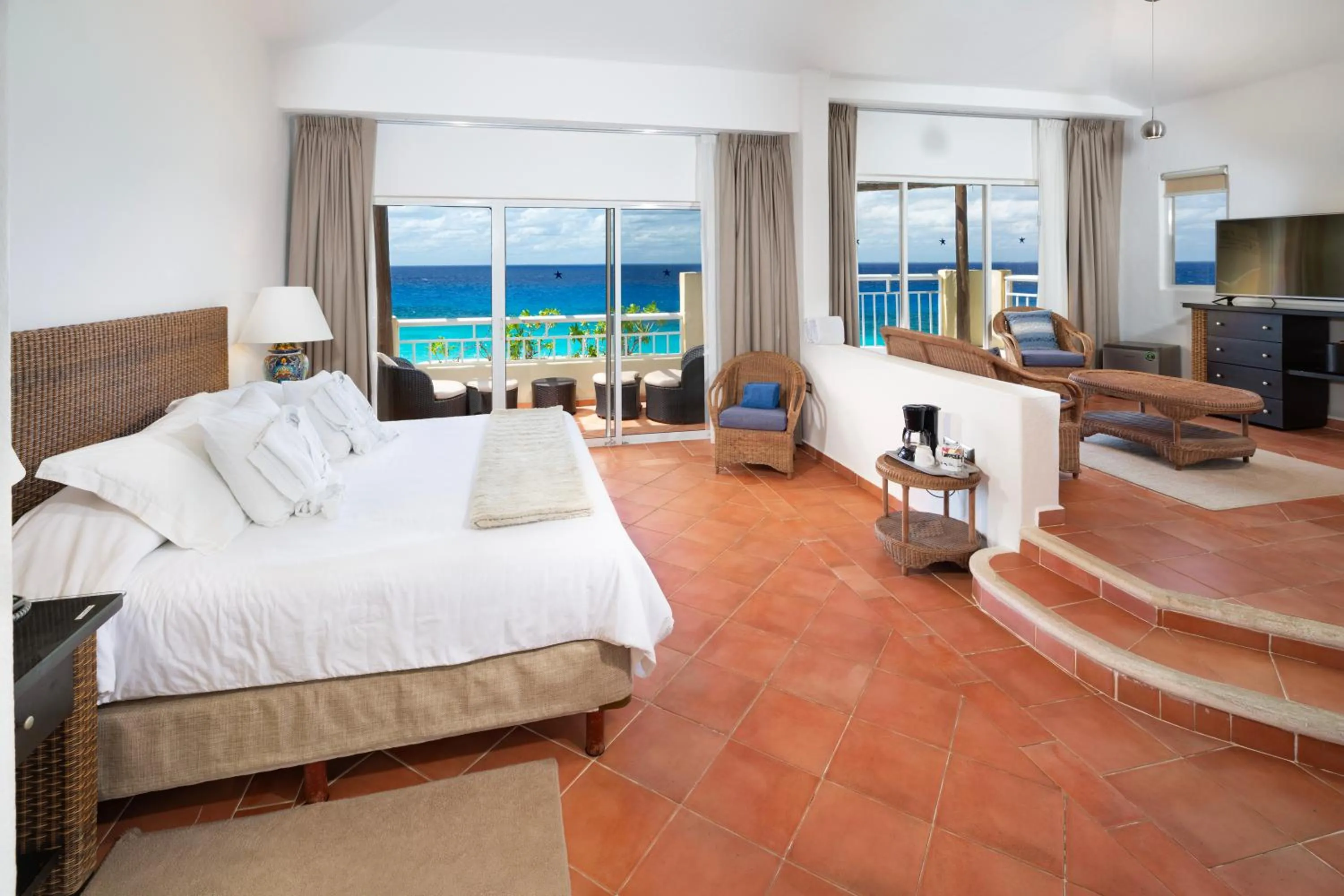 Bed in Playa Azul Cozumel