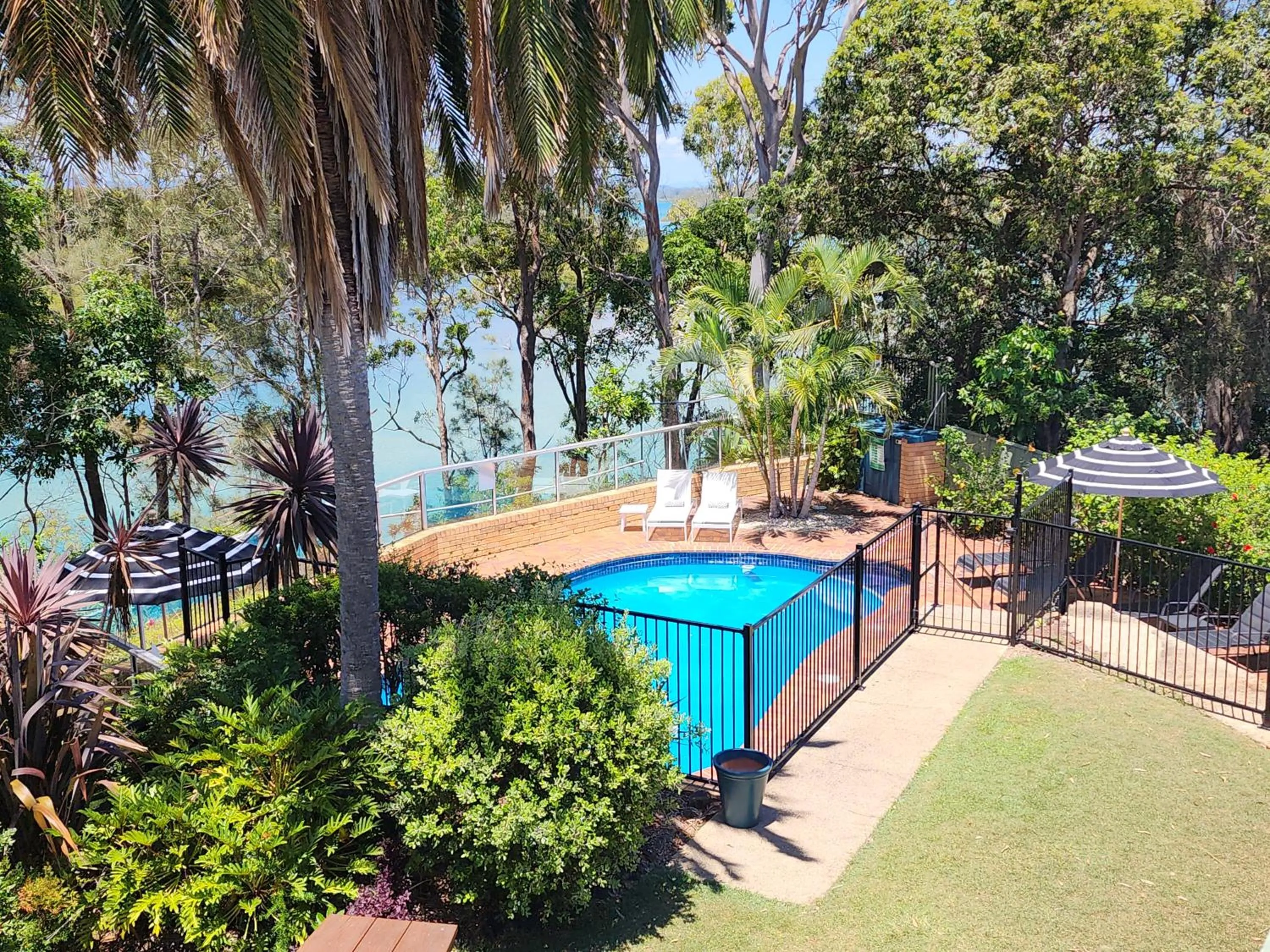 Swimming pool in Motel Miramar