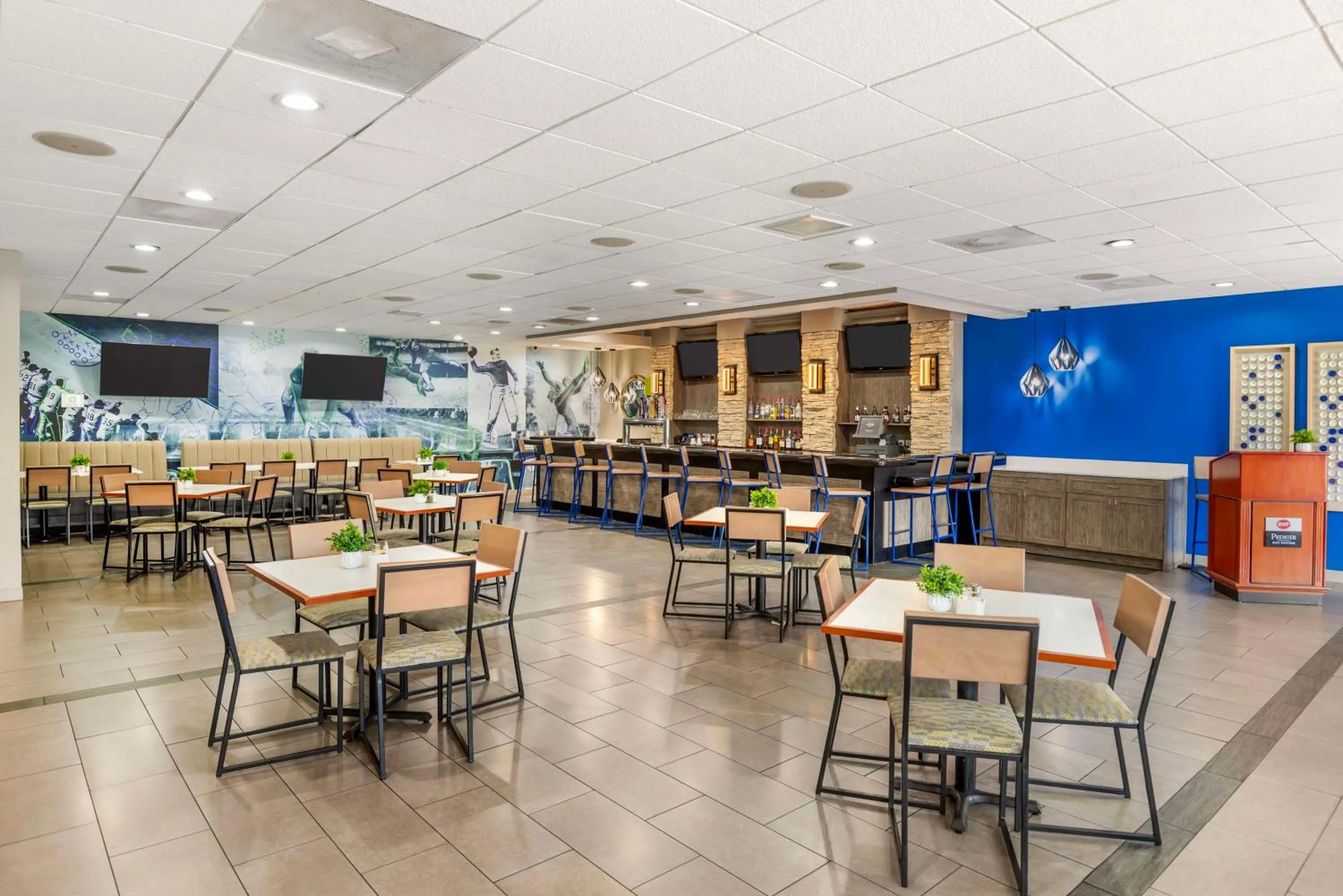 Breakfast in Best Western Premier Richmond City Gateway