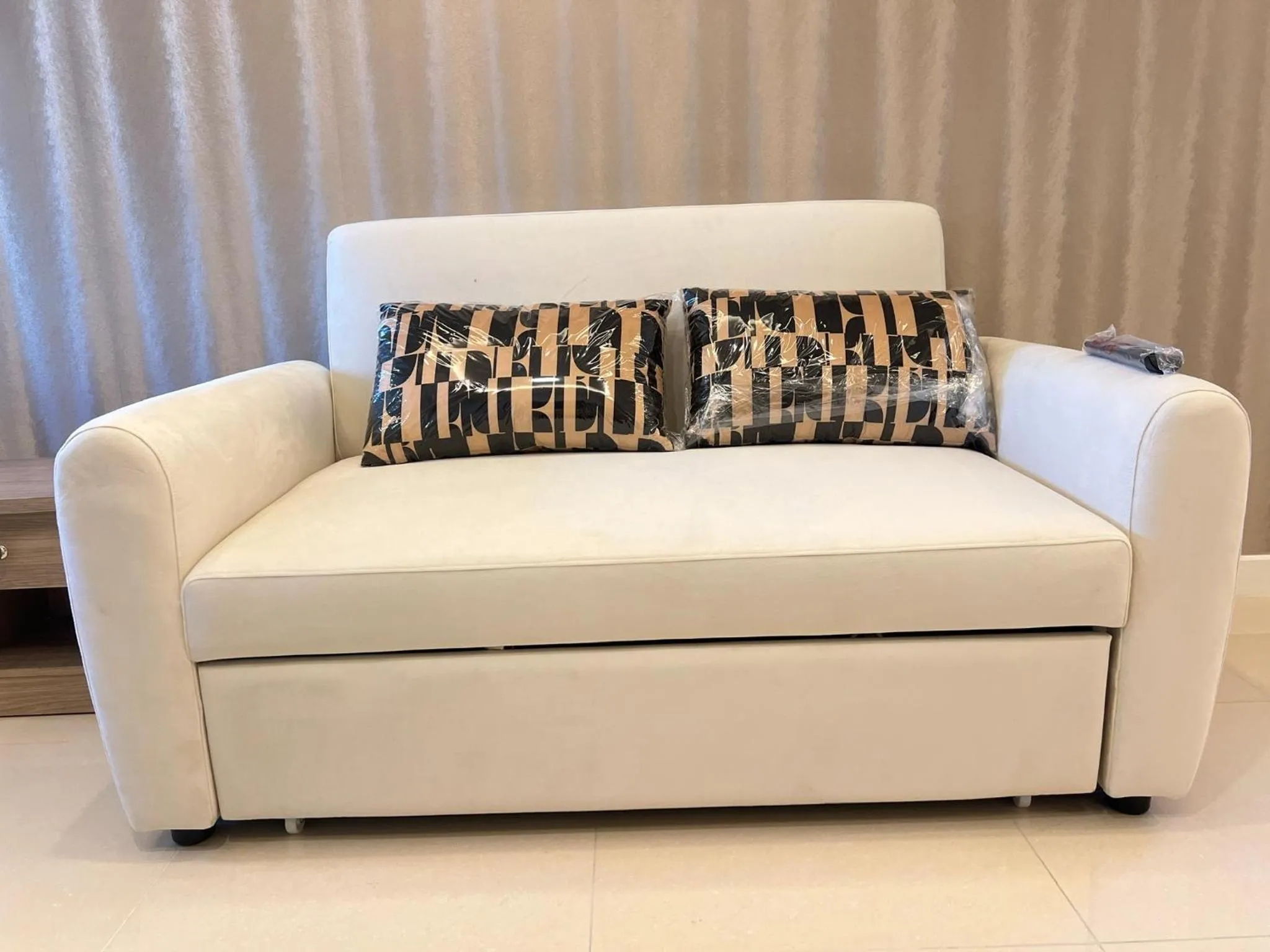 Living room in V20 Boutique Jacuzzi Hotel